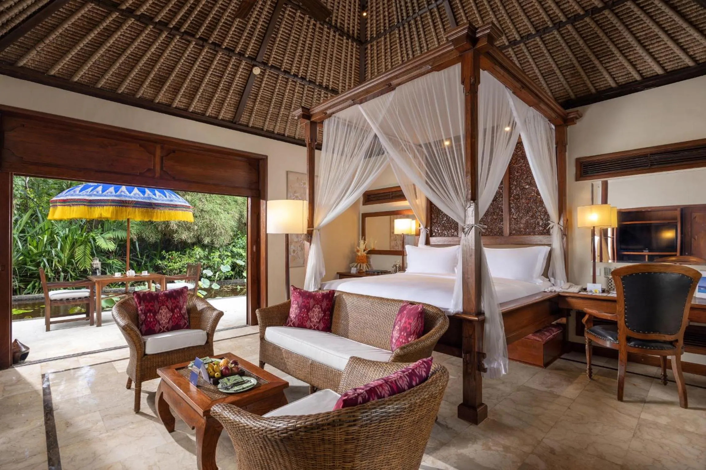 Bedroom, Bed in The Oberoi Beach Resort, Bali