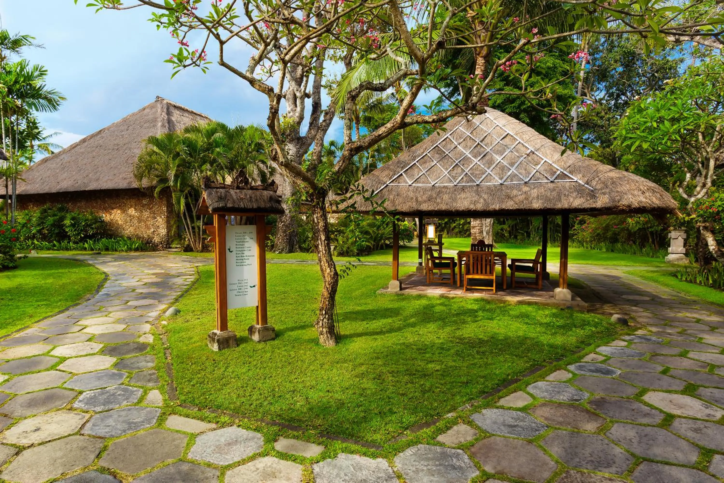 Garden in The Oberoi Beach Resort, Bali