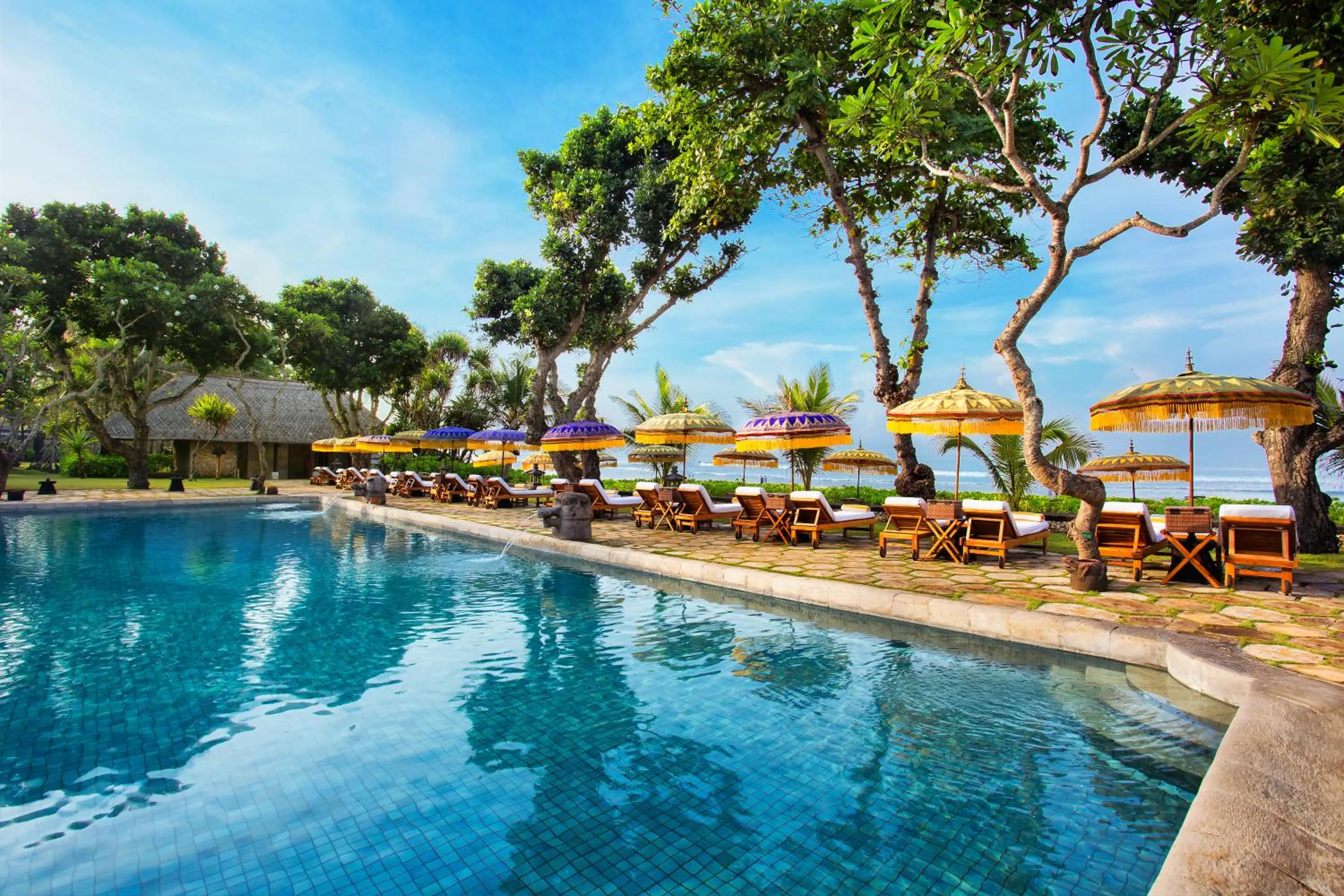 Swimming pool in The Oberoi Beach Resort, Bali