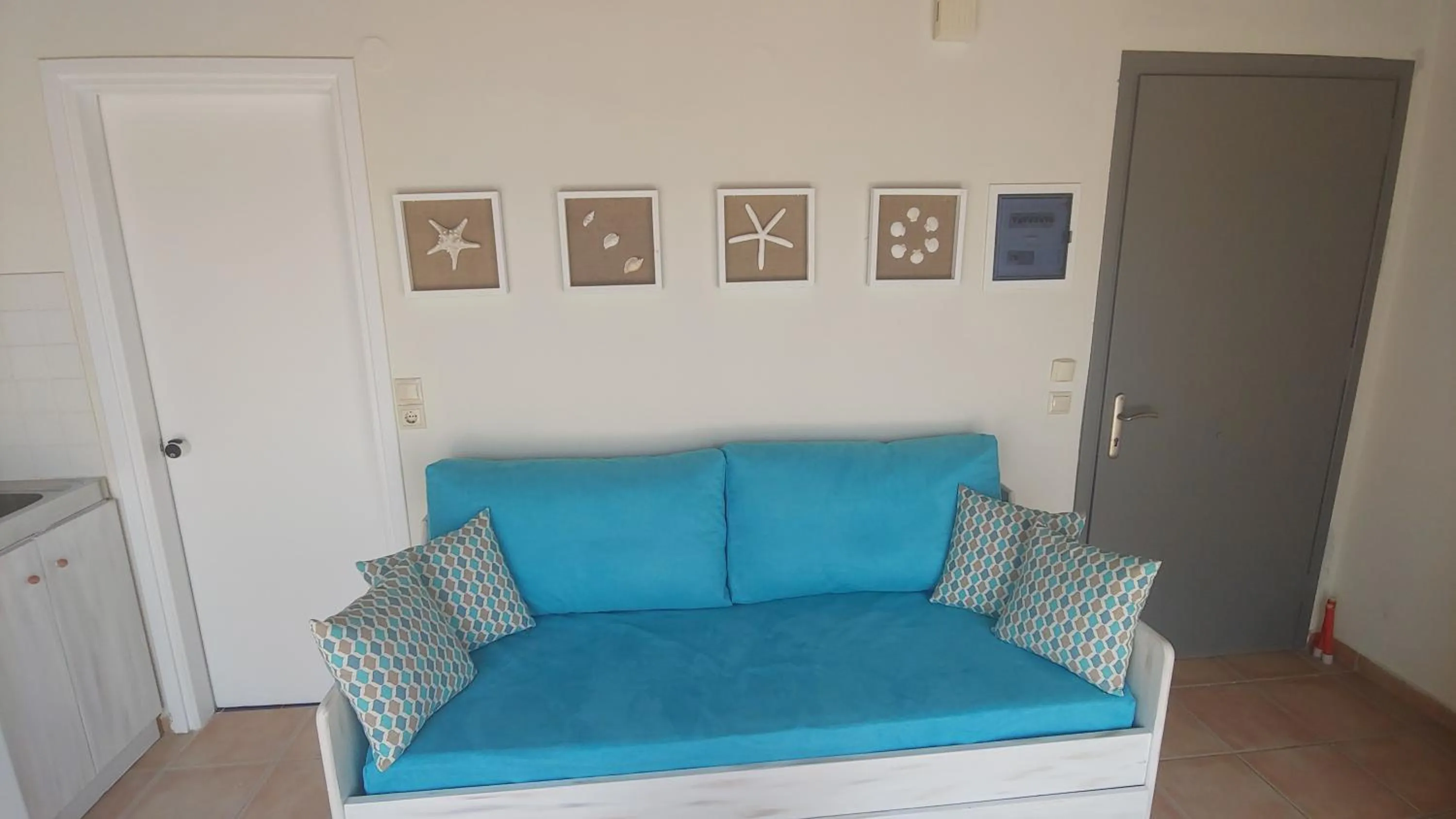 Living room in Alexander Apartments