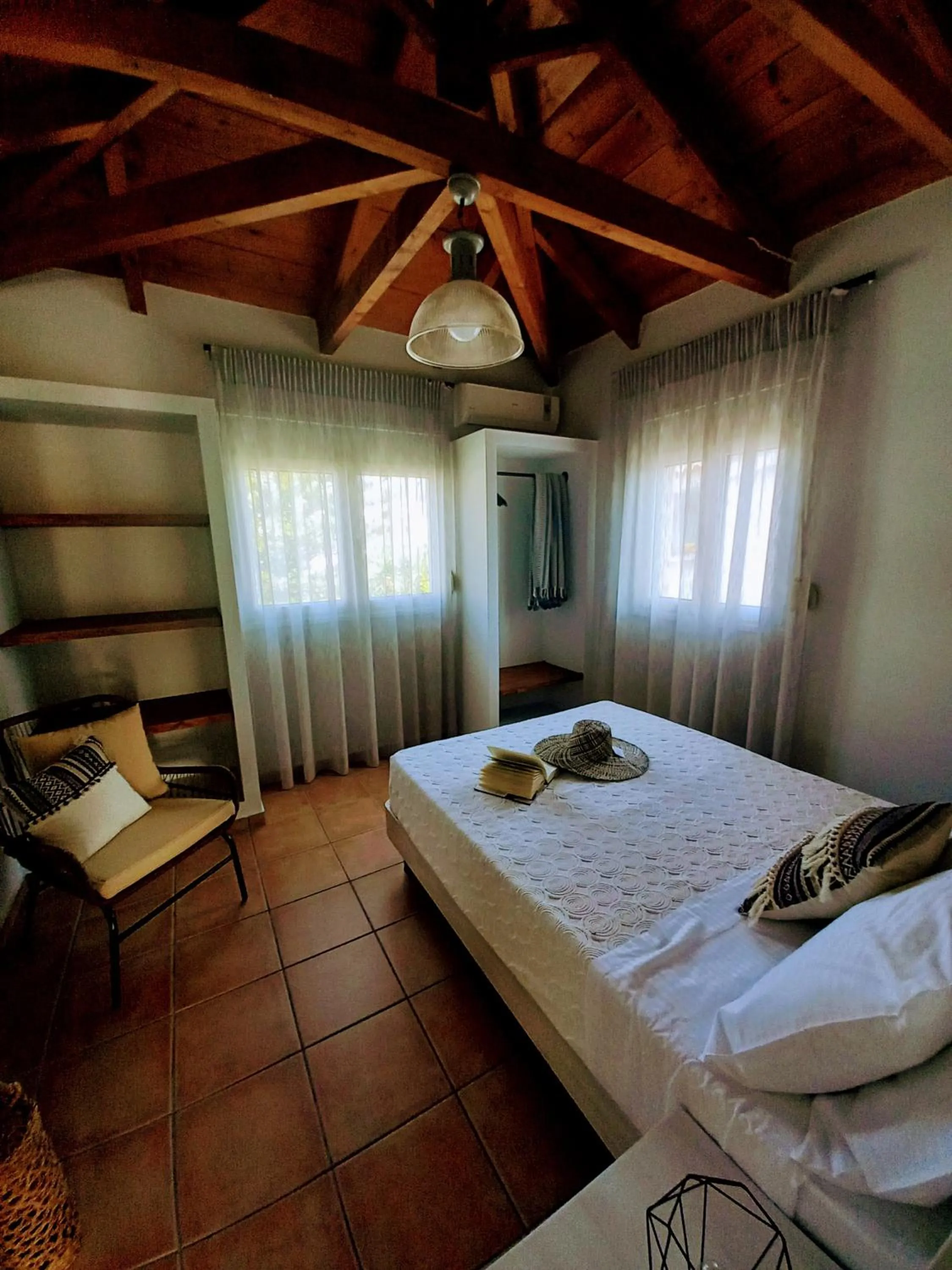 Bedroom, Bed in Alexander Apartments