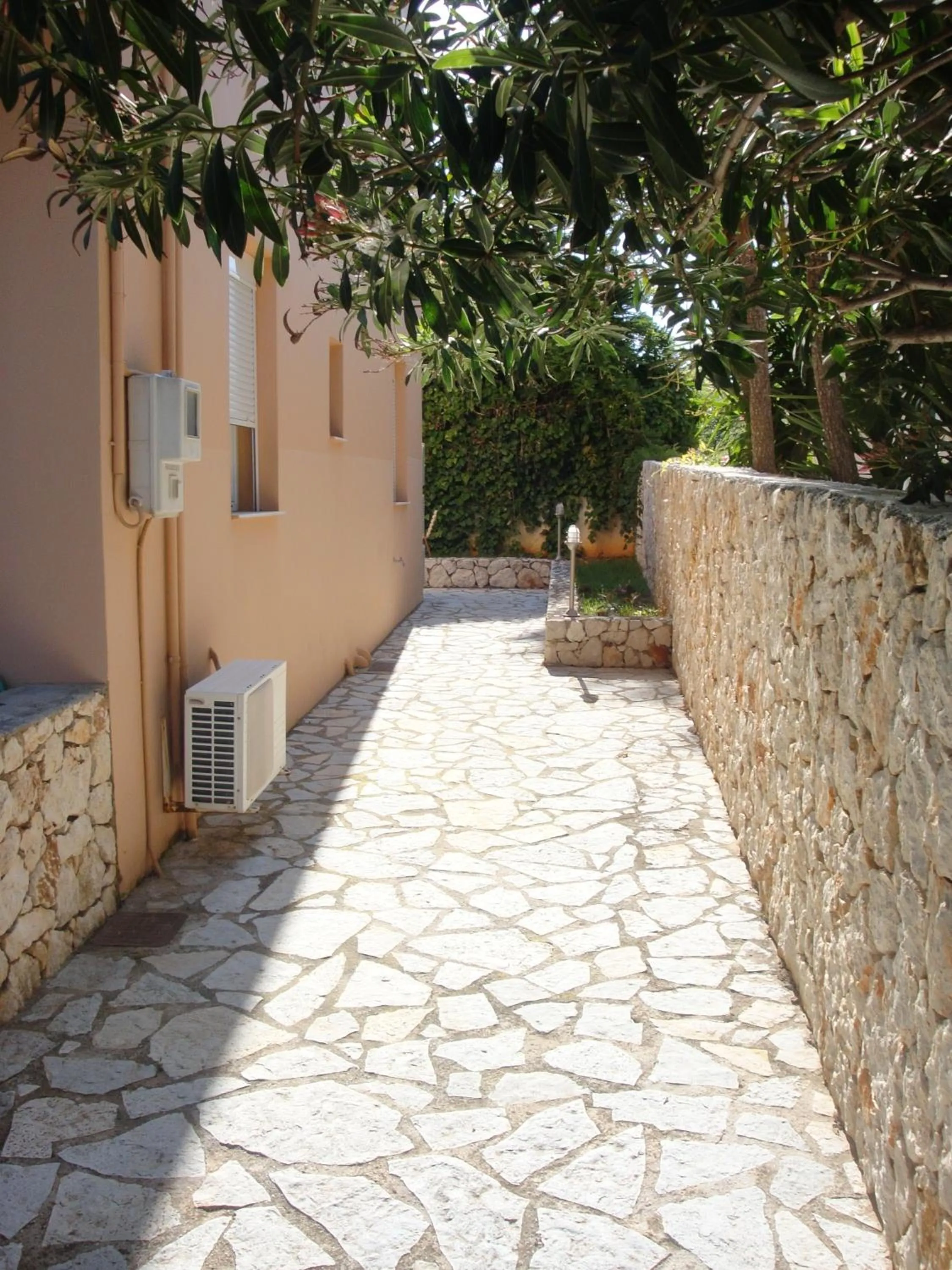 Day in Alexander Apartments