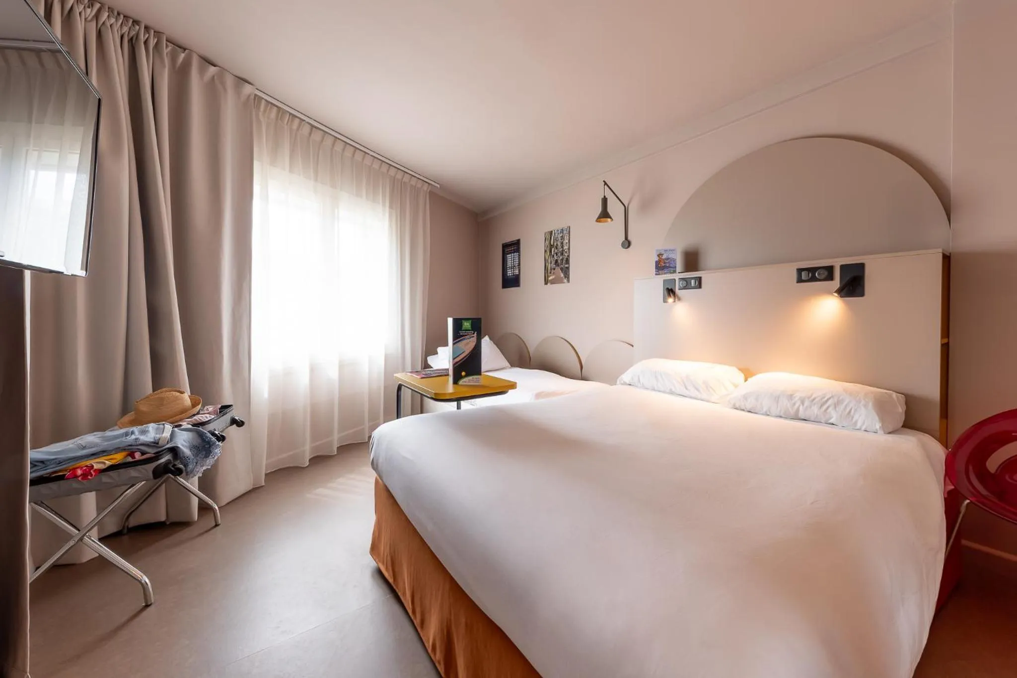 air conditioner, Bed in ibis Styles Marseille Centre Prado Place Castellane