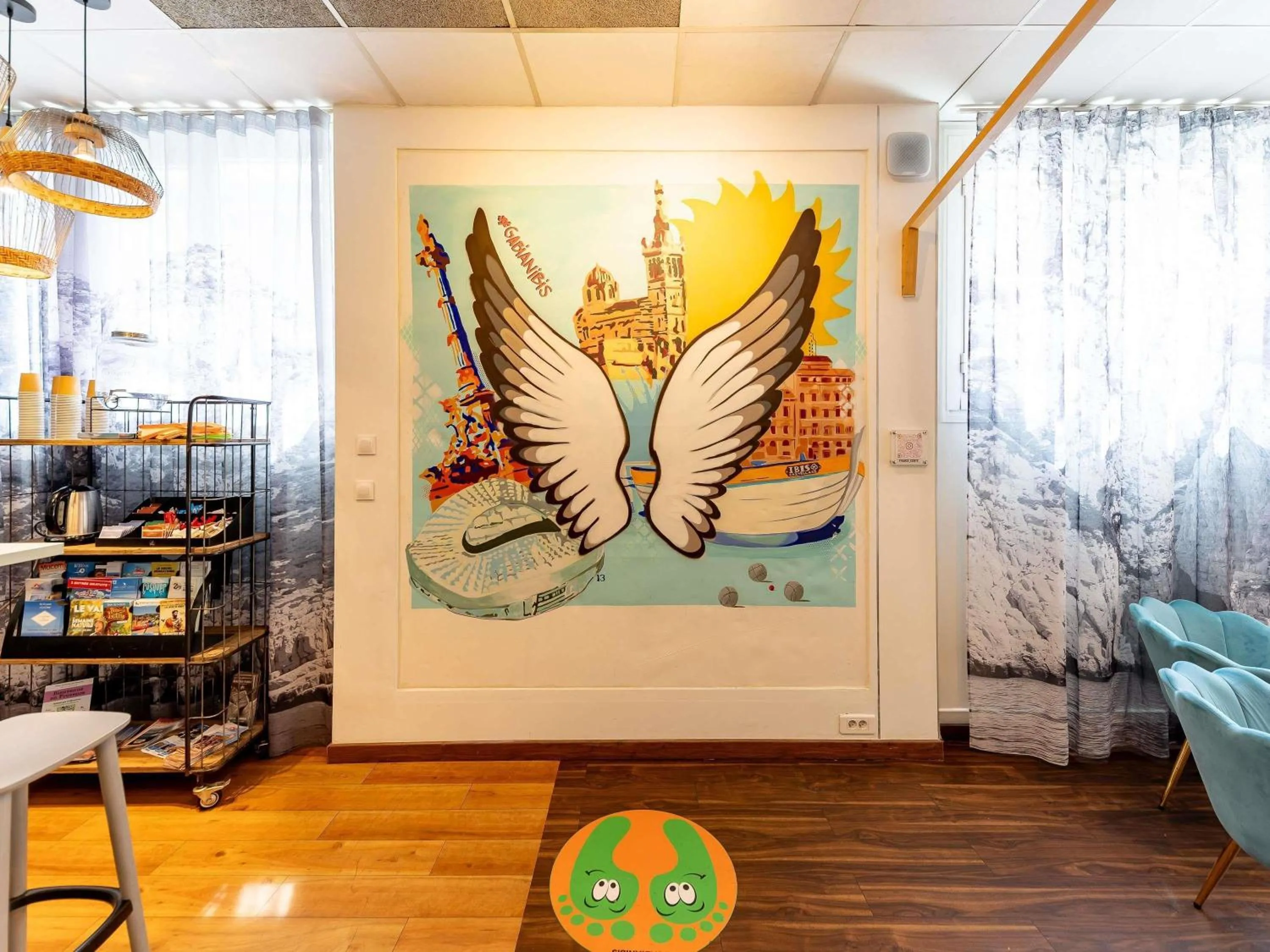 Property building in ibis Styles Marseille Centre Prado Place Castellane