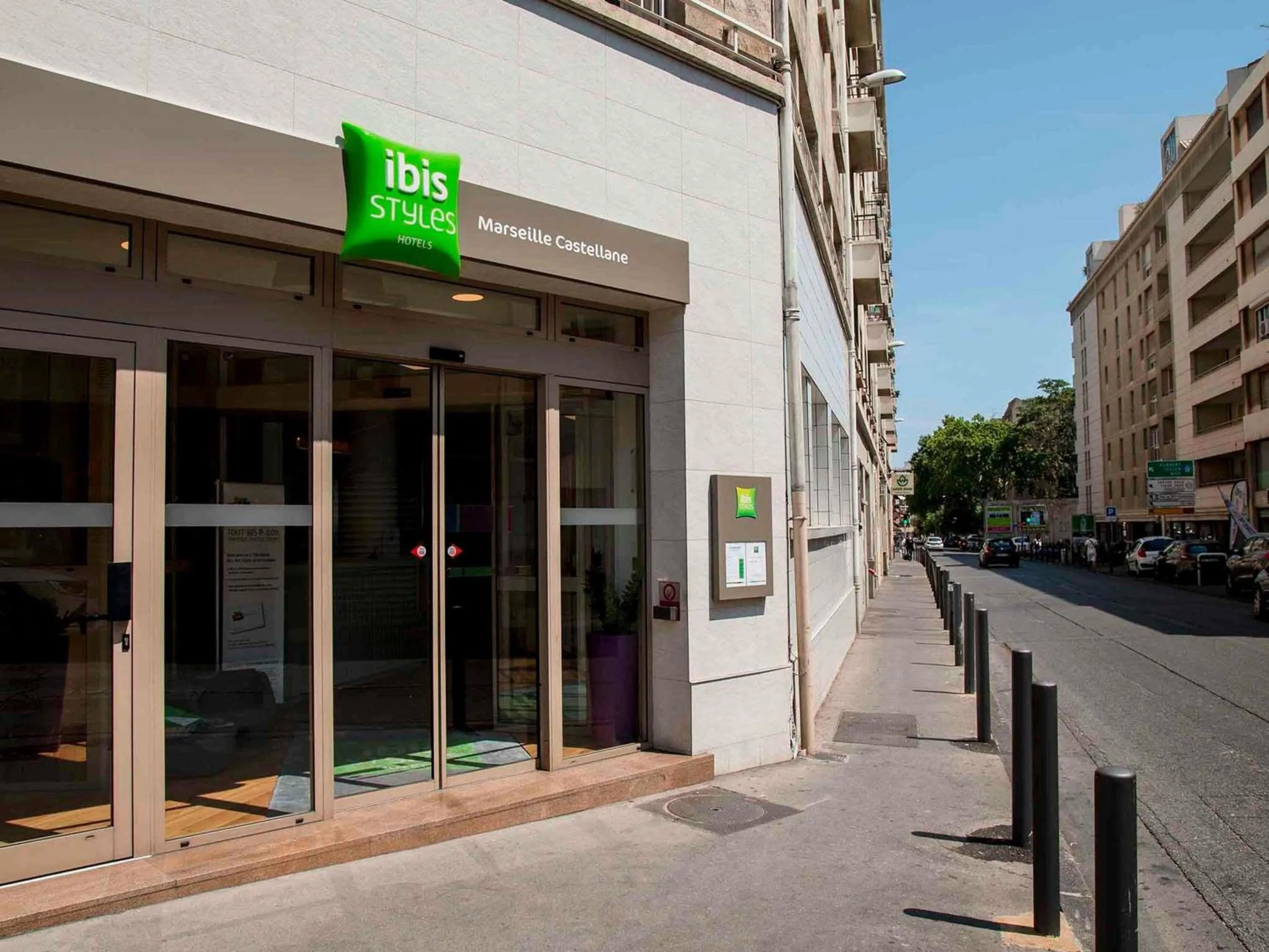 Property building in ibis Styles Marseille Centre Prado Place Castellane