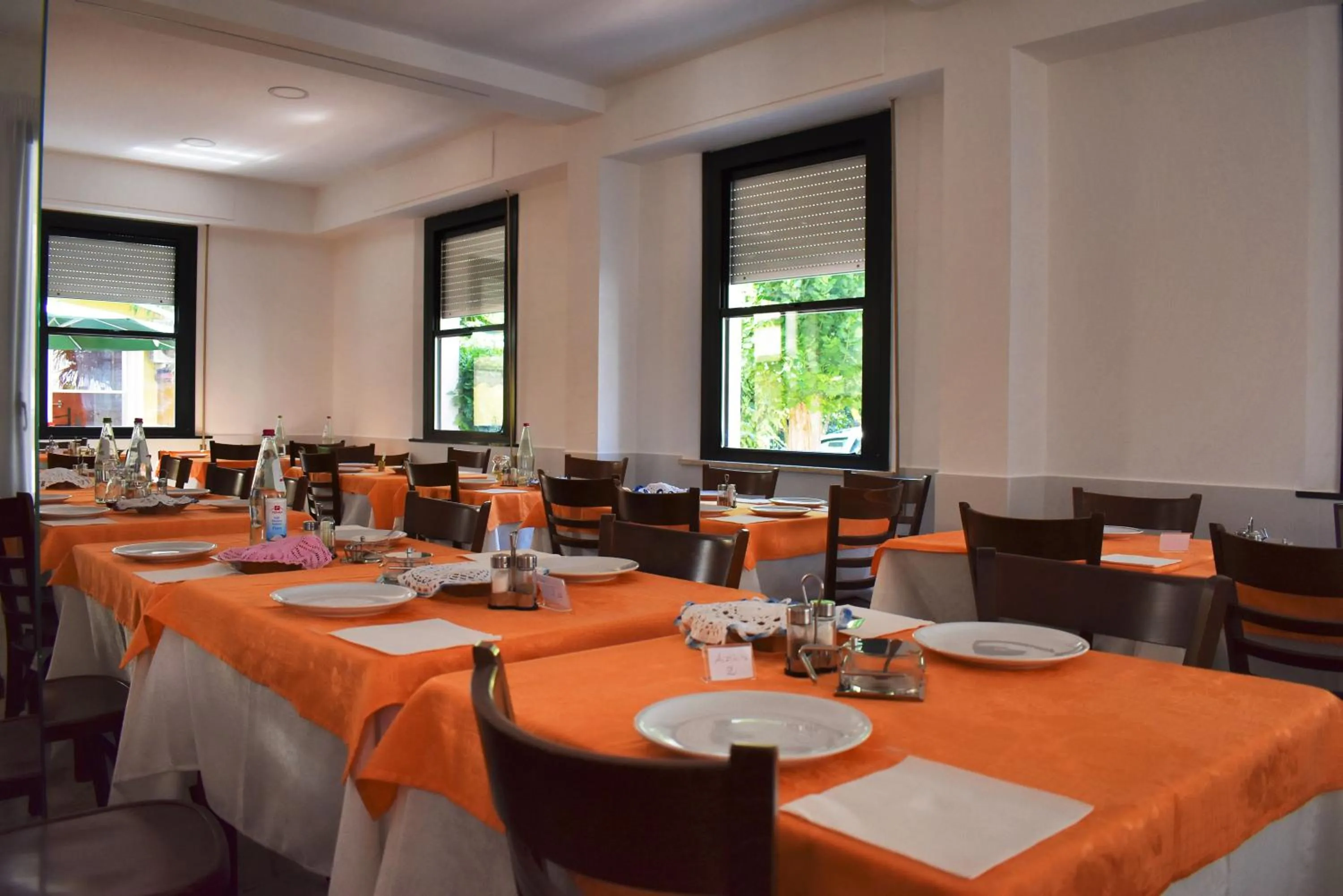 Restaurant/places to eat in Hotel Urbinati