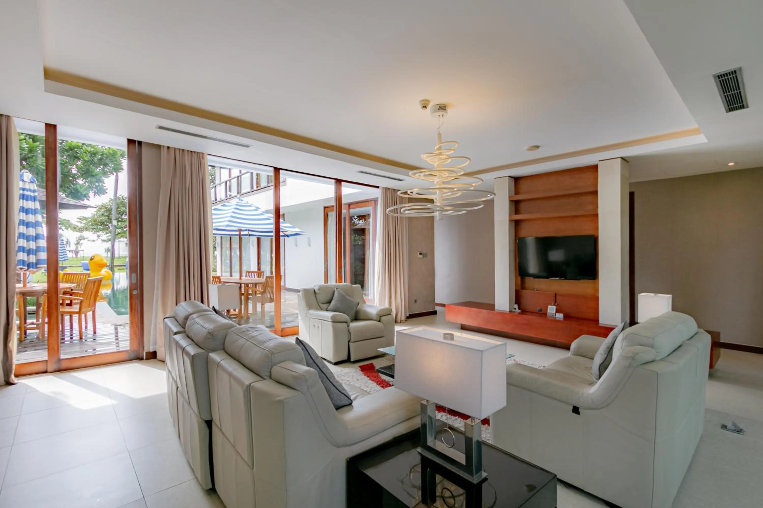 TV and multimedia in Holiday Inn Resort Baruna Bali by IHG