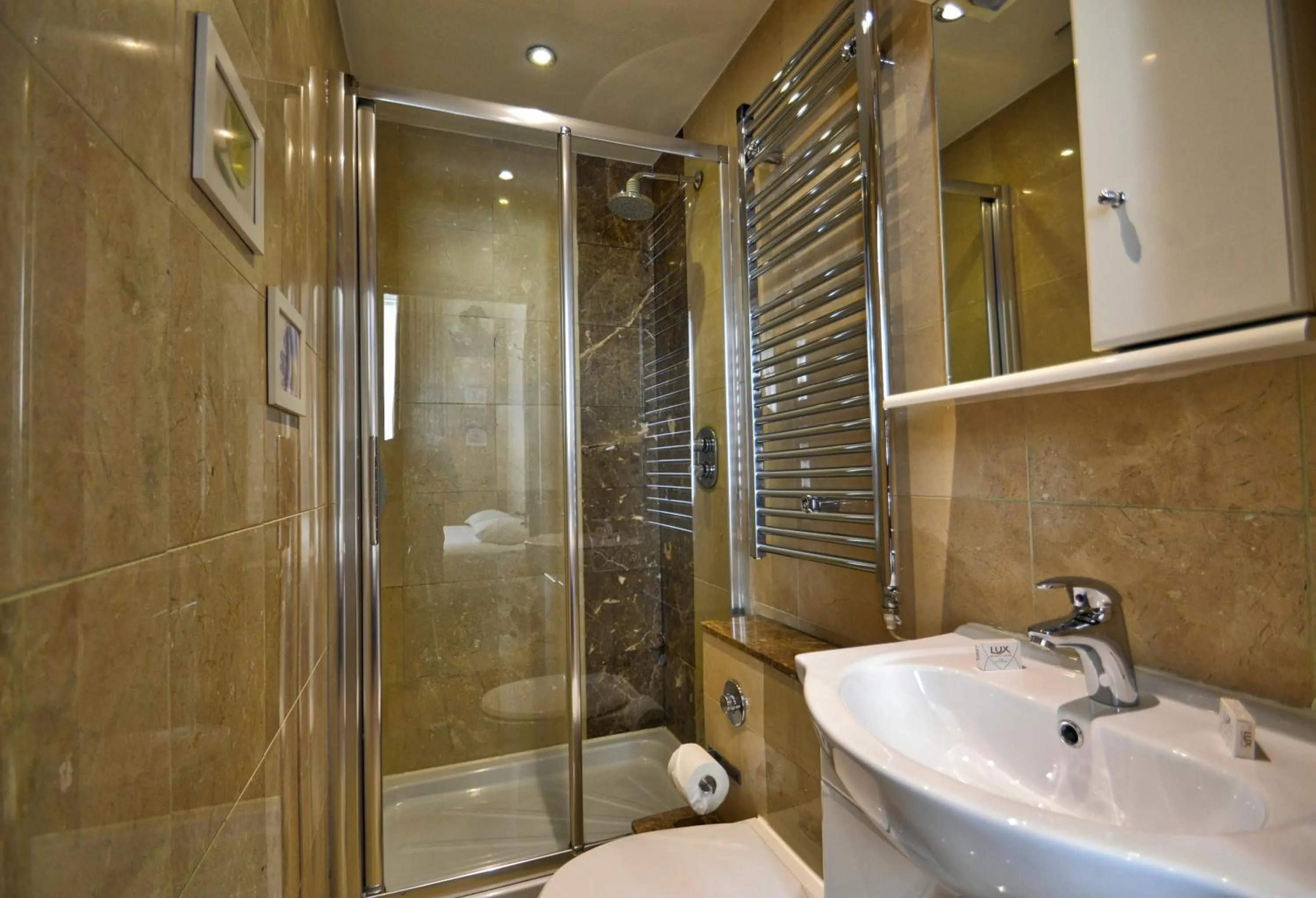 Bathroom in Hyde Park Apartments