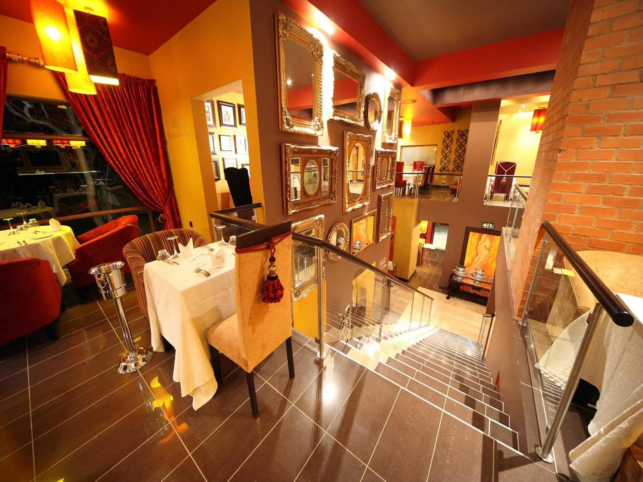 Restaurant/places to eat in Fusion Boutique Hotel