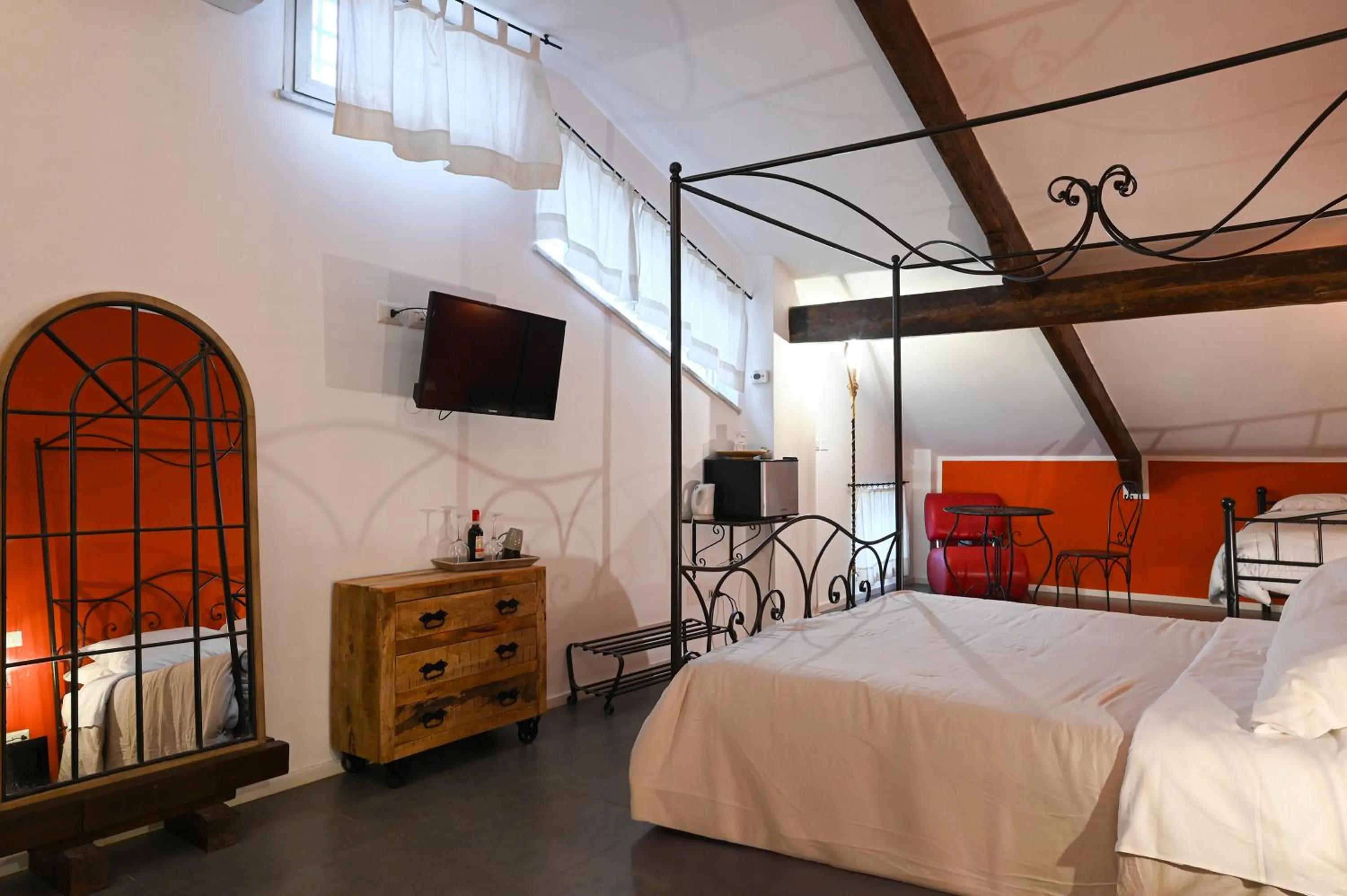 Photo of the whole room, Bed in Palazzo della Loggia B&B