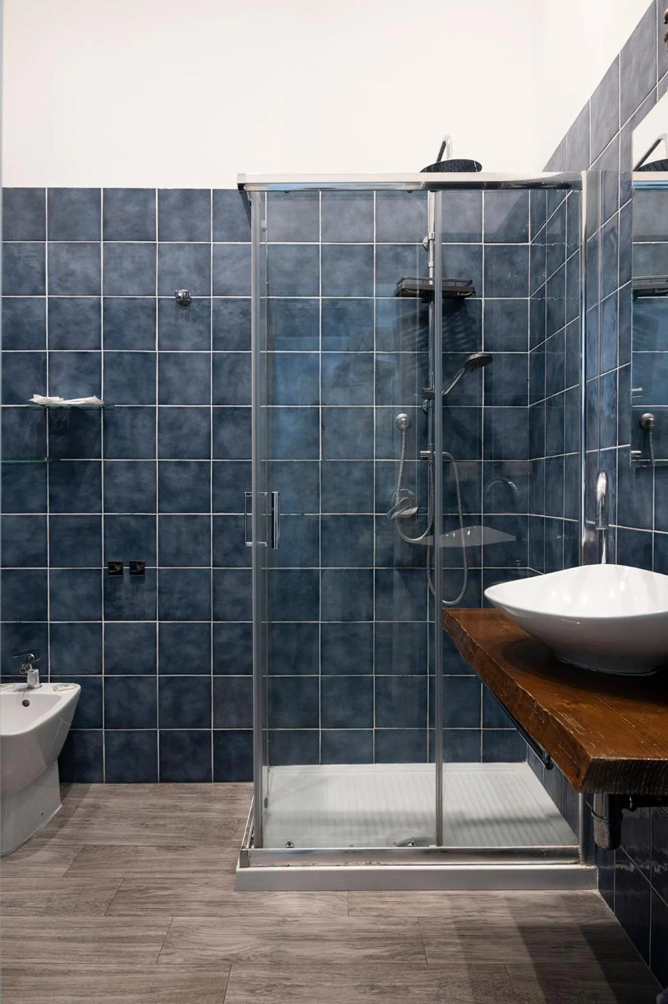 Shower in Palazzo della Loggia B&B