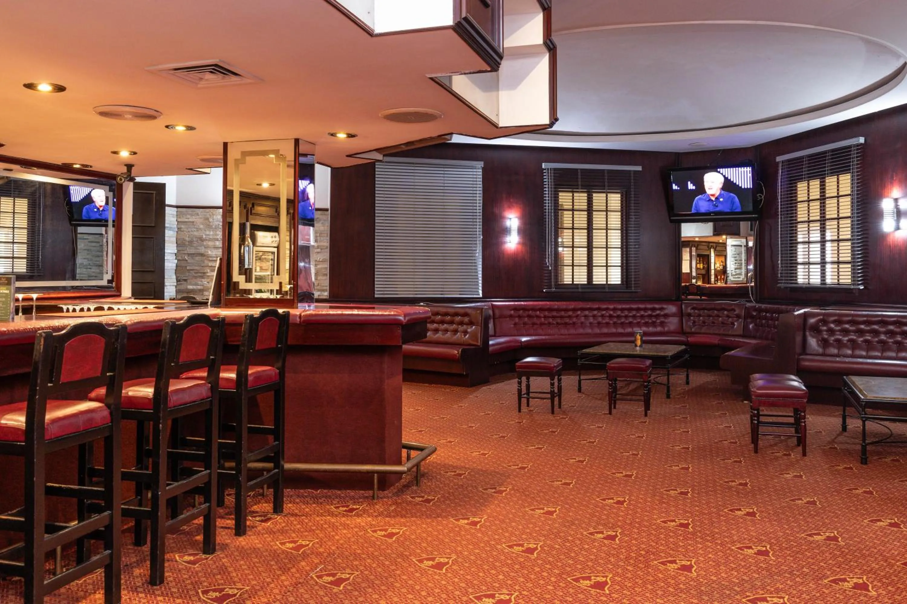 Restaurant/places to eat in Premier Hotel The Richards