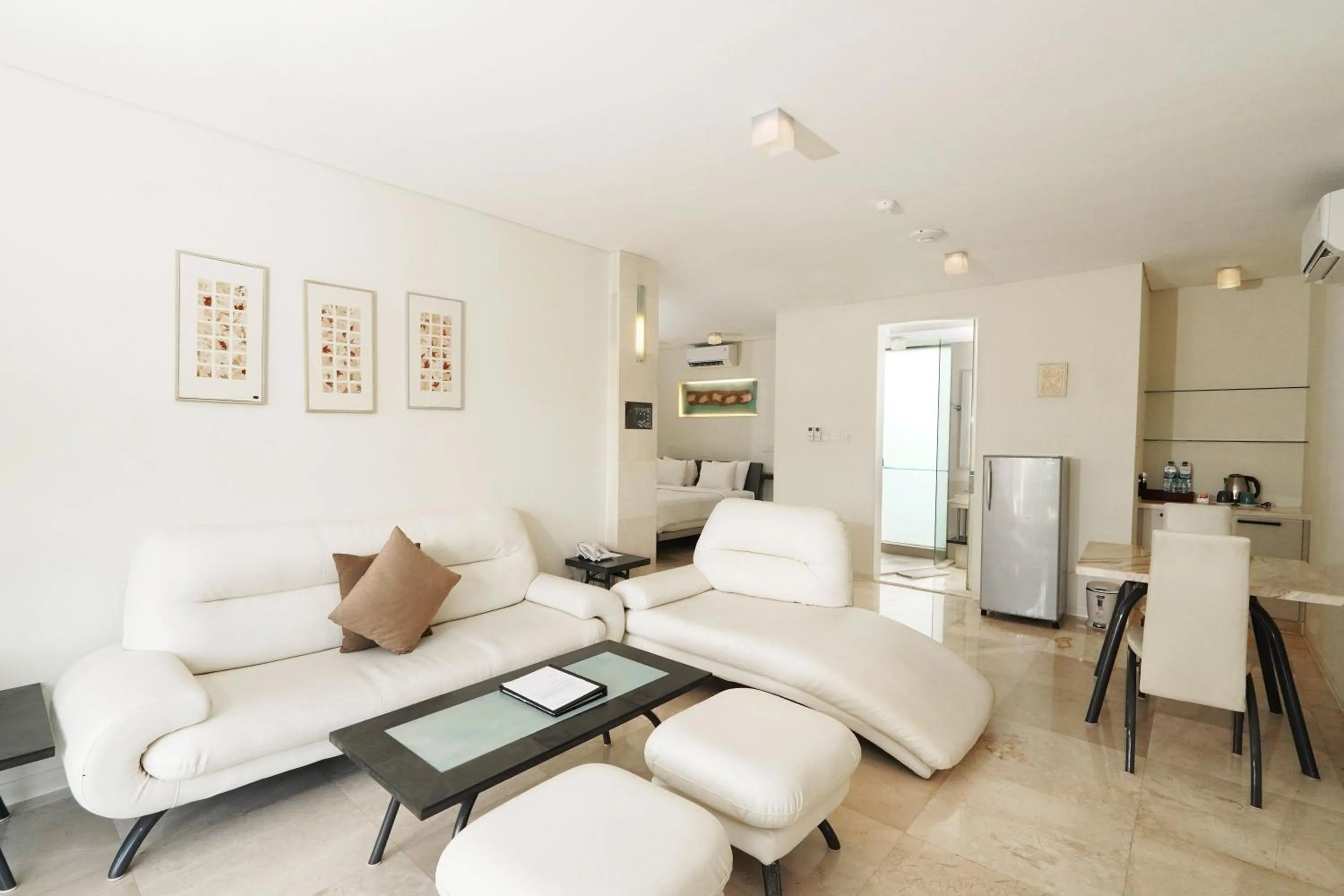 Photo of the whole room in FuramaXclusive Ocean Beach Seminyak Bali