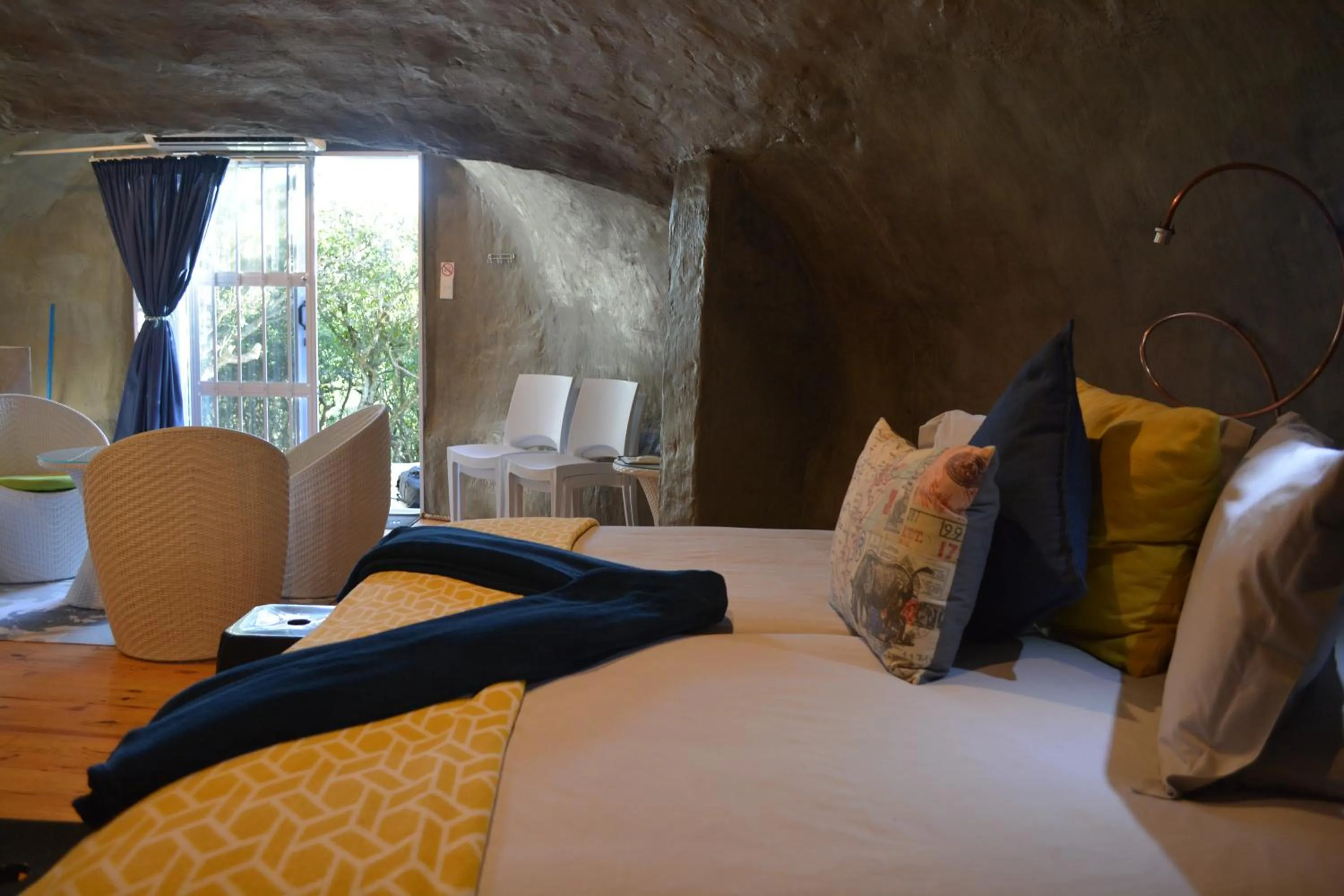 Photo of the whole room, Bed in Addo Dung Beetle Guest Farm