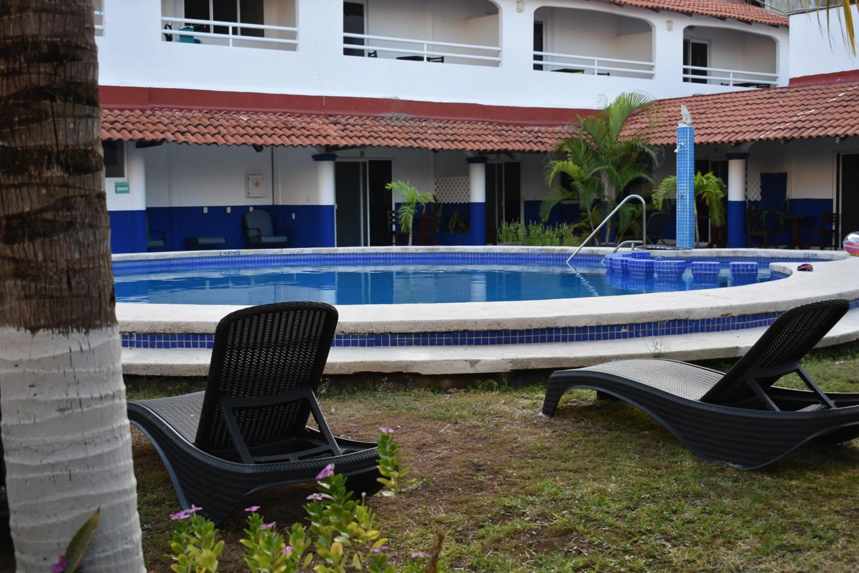 Swimming pool in Plaza Almendros Hotel Isla Mujeres