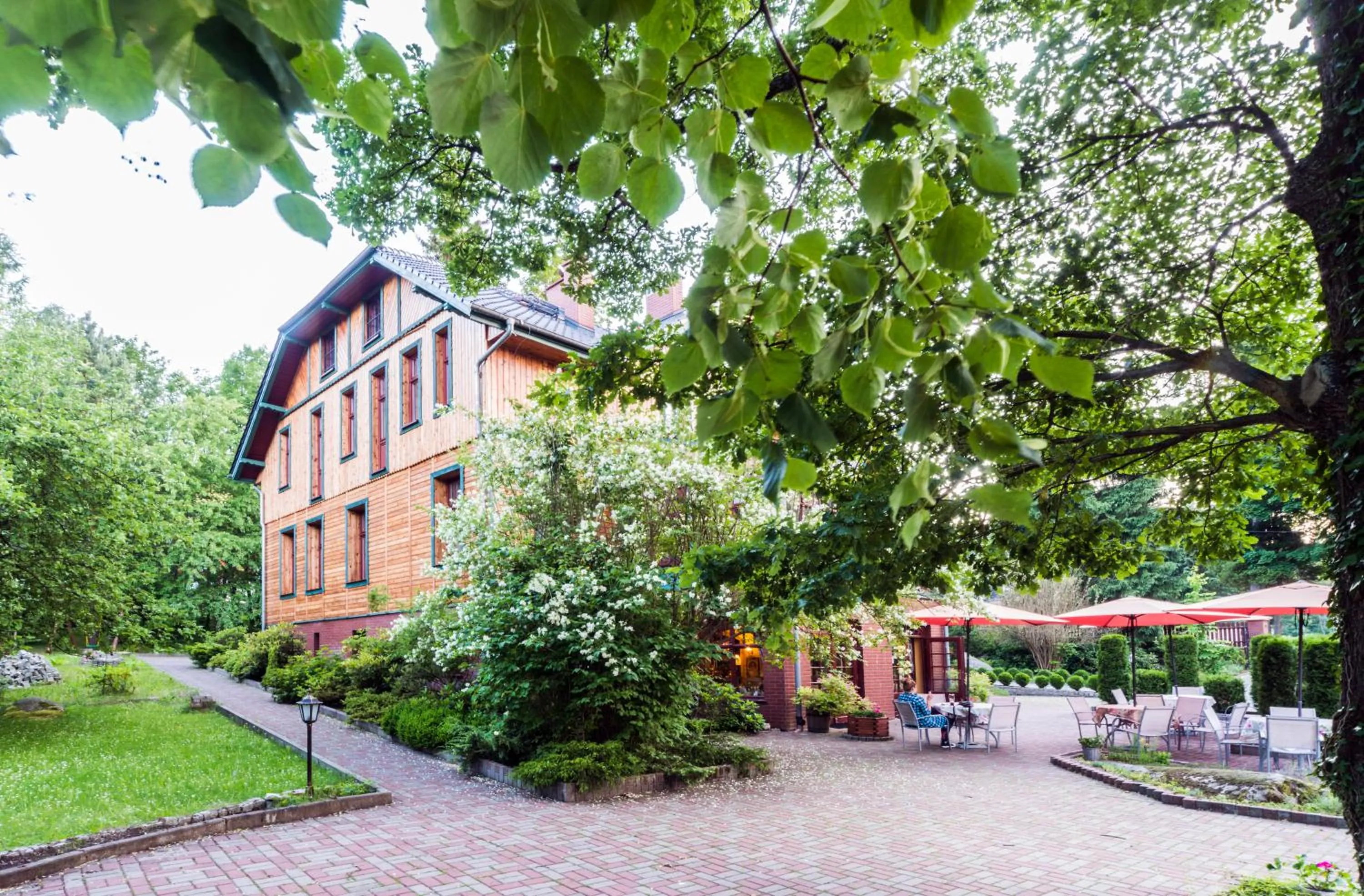 Spring in Hotel Magnes