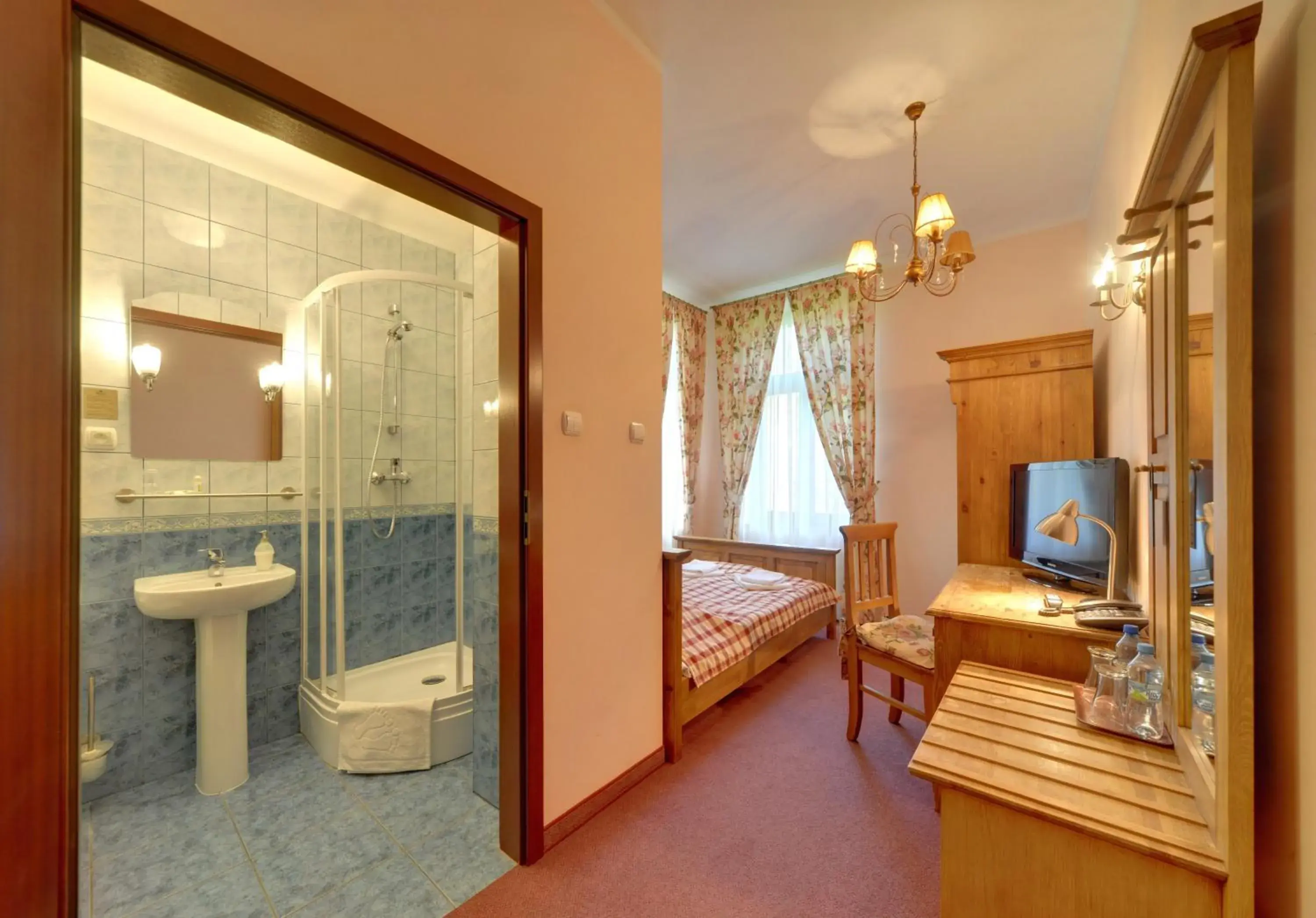 Double Room in Hotel Magnes Double Room in Hotel Magnes