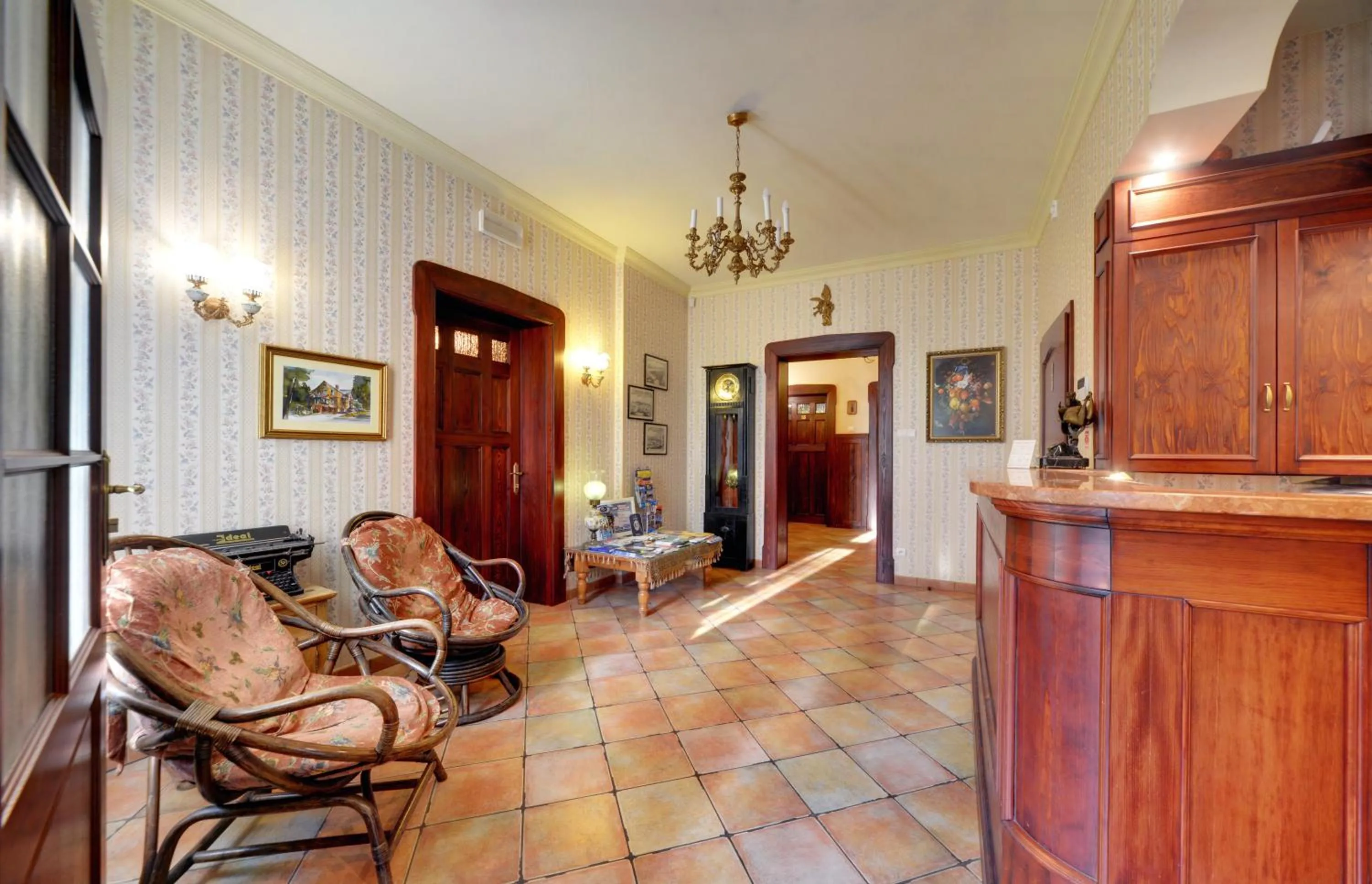 Lobby or reception in Hotel Magnes