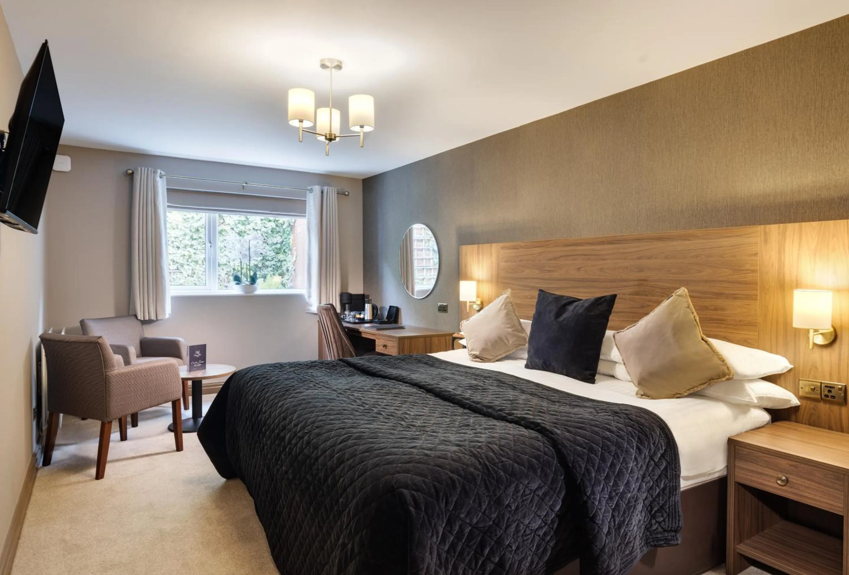 Bedroom, Bed in Stone Villa Chester