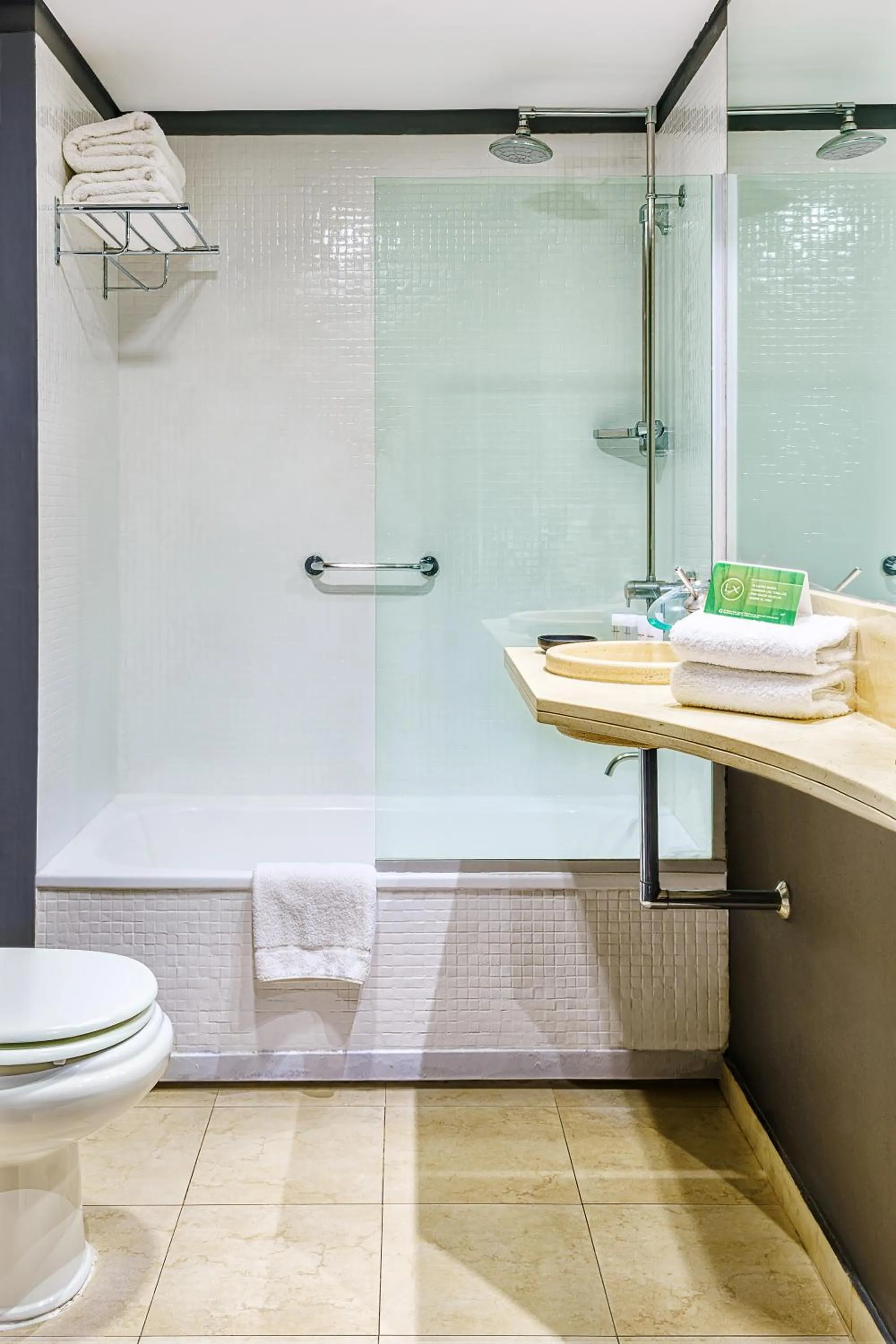 Bathroom in Lennox Buenos Aires