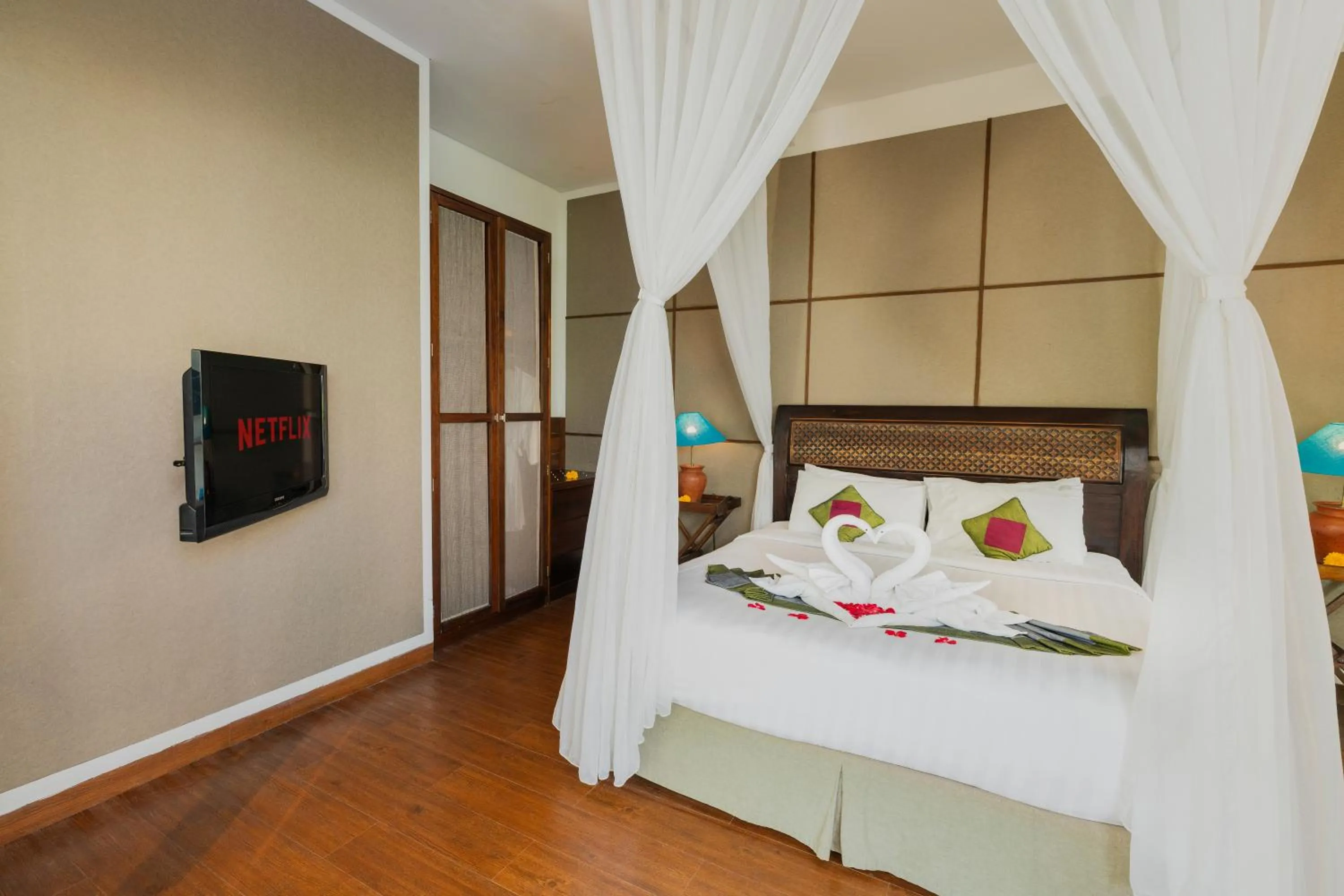 Bed in Desamuda Village by Pertama Management