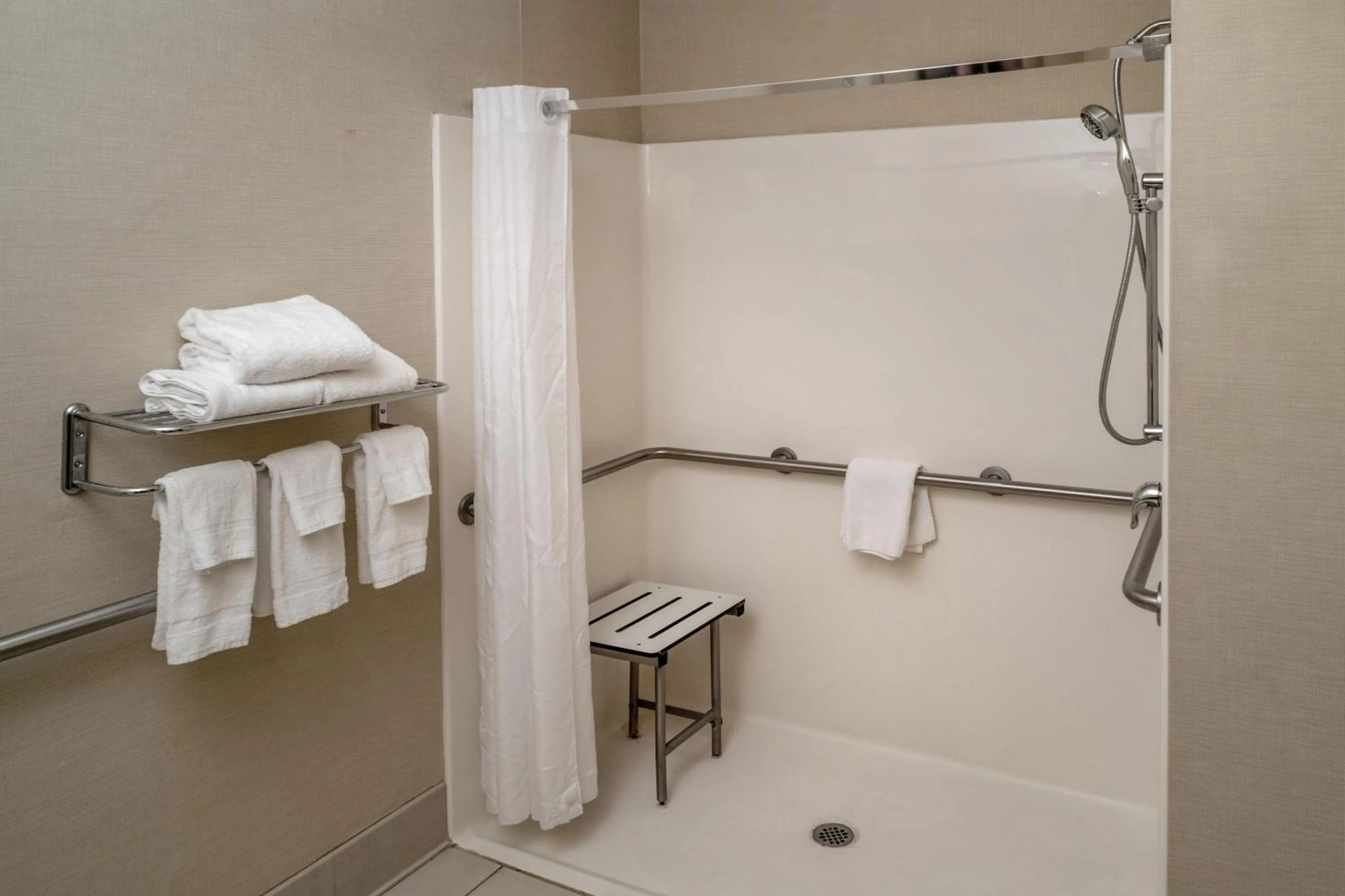 Shower in Country Inn & Suites By Radisson, Charleston South, WV