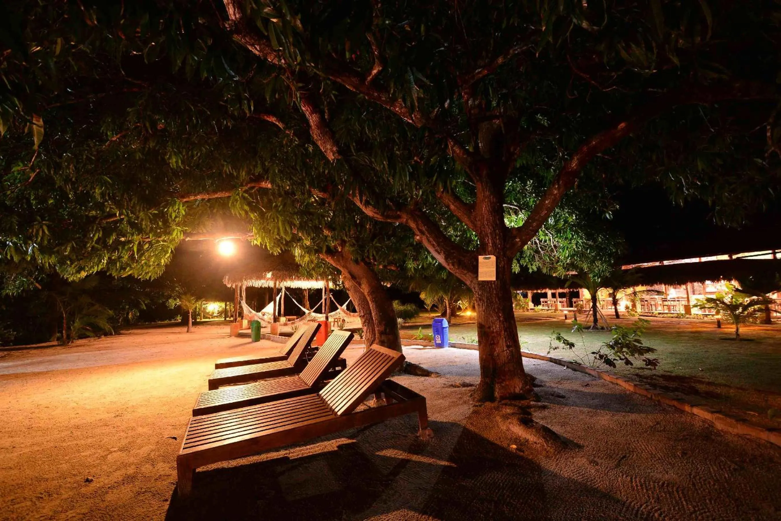 Restaurant/places to eat in Encantes do Nordeste