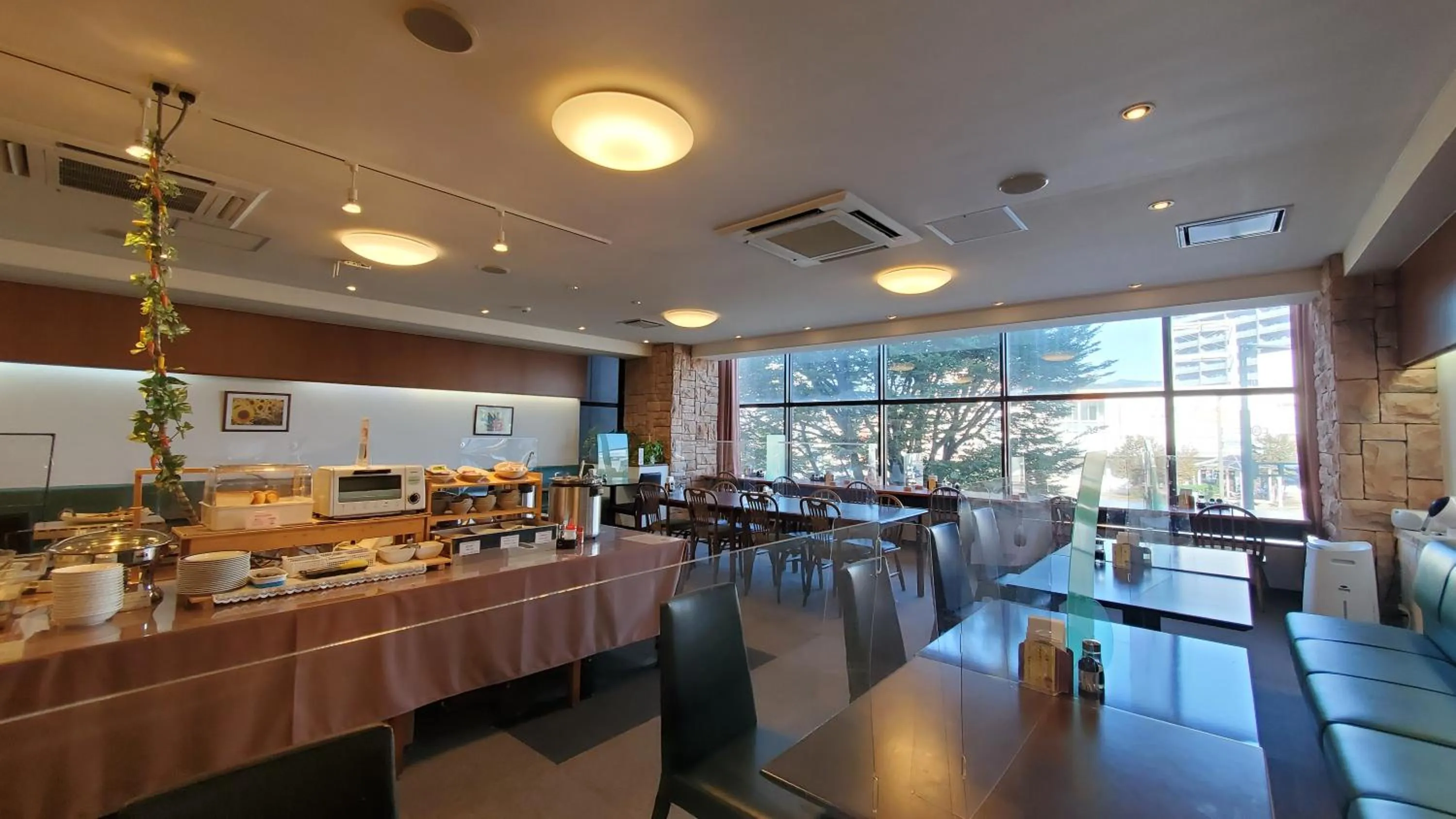 Restaurant/places to eat in Nobeoka Urban Hotel
