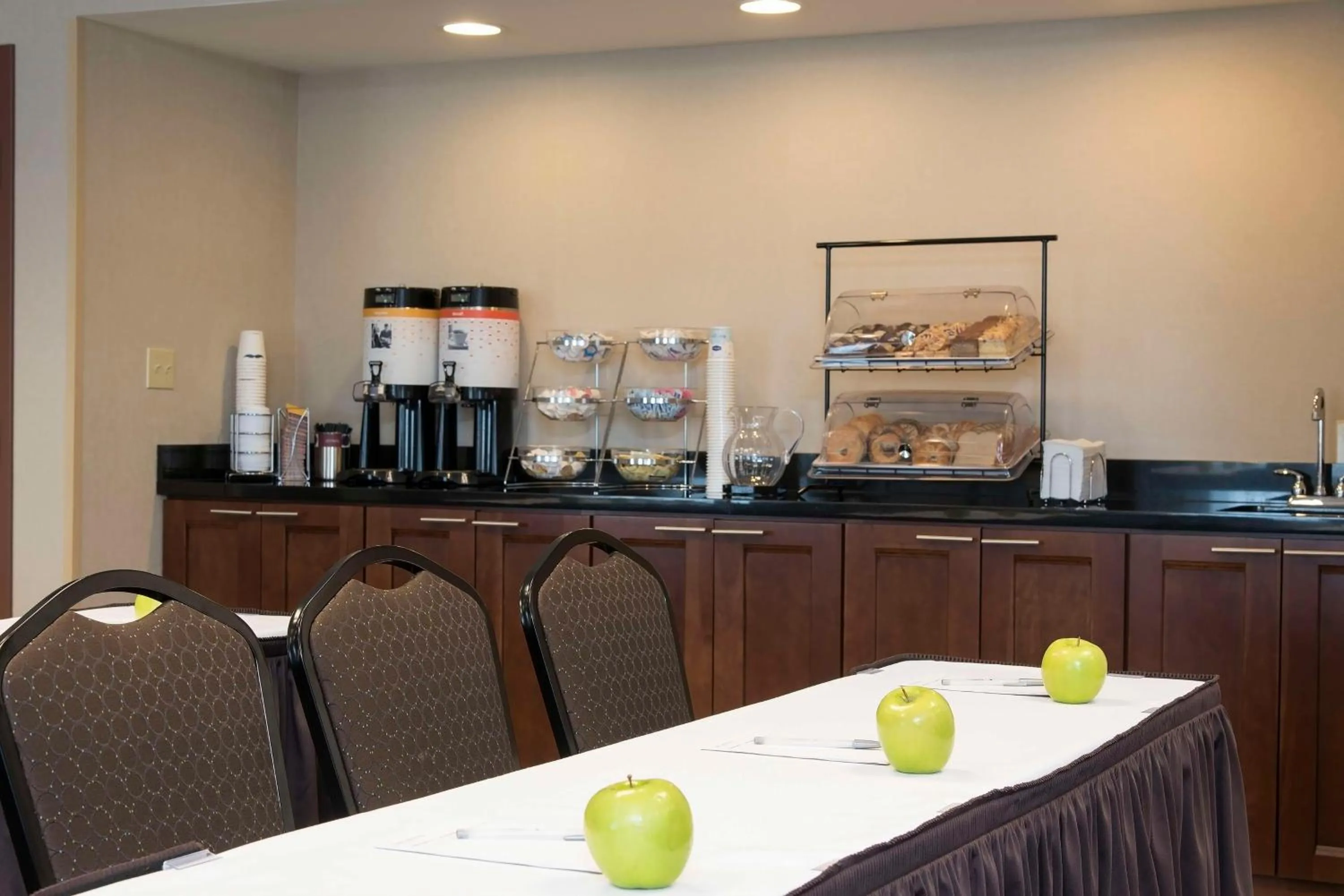 Meeting/conference room in Hampton Inn & Suites Crawfordsville