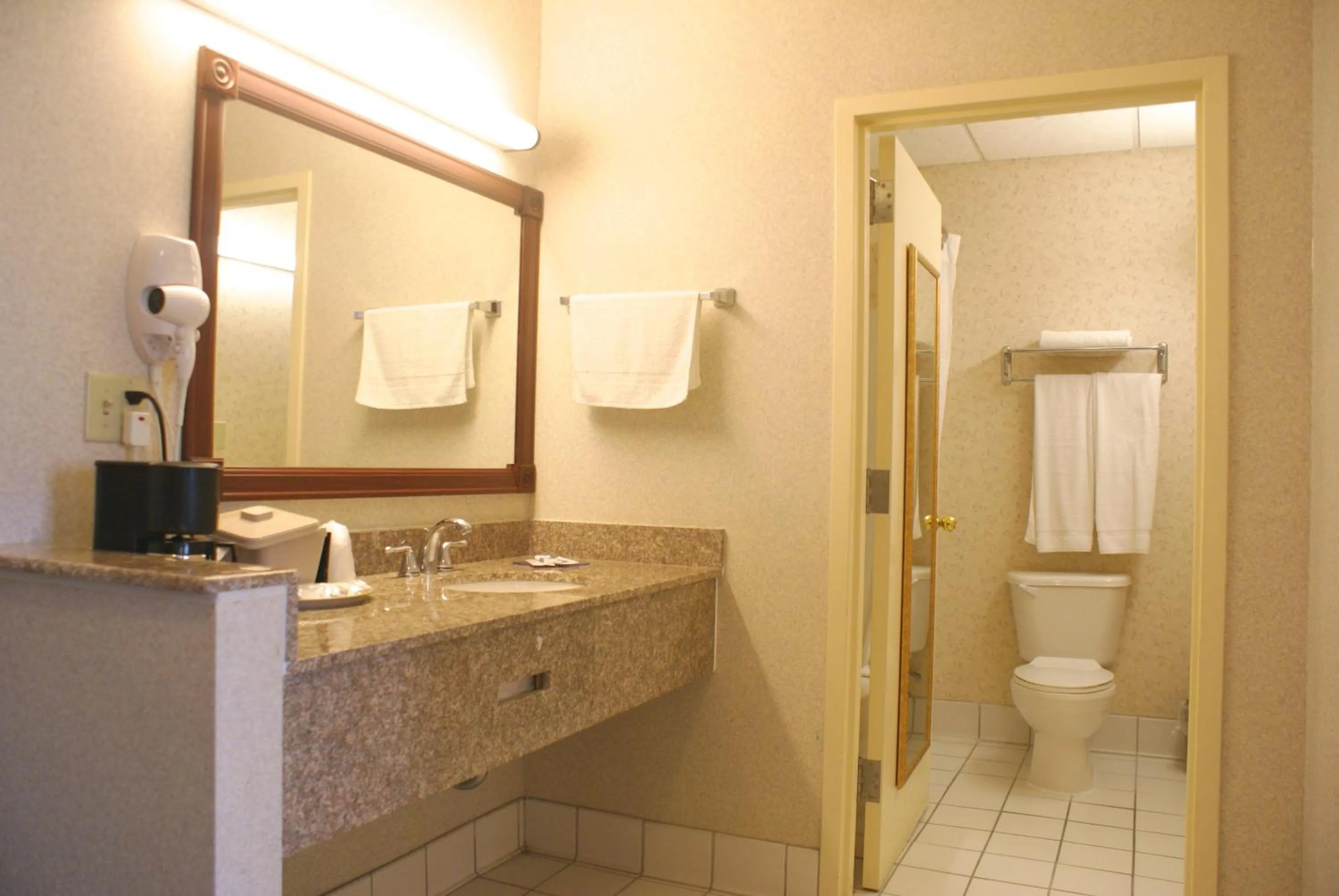 Bathroom in Raritan Hotel