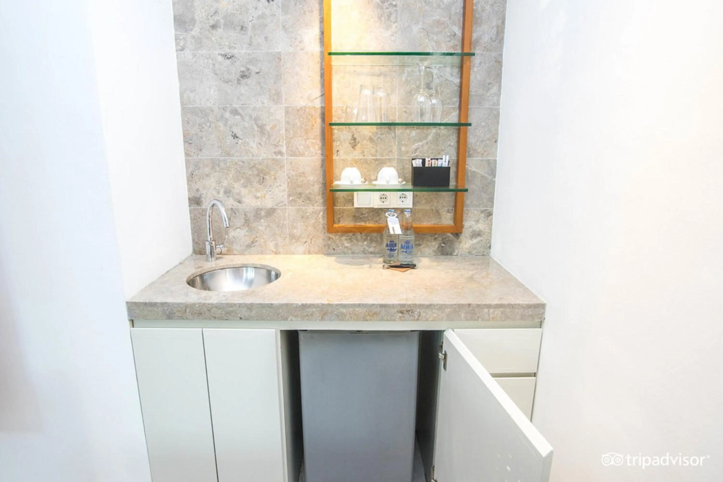 Dining area in The Elysian Boutique Villa Hotel