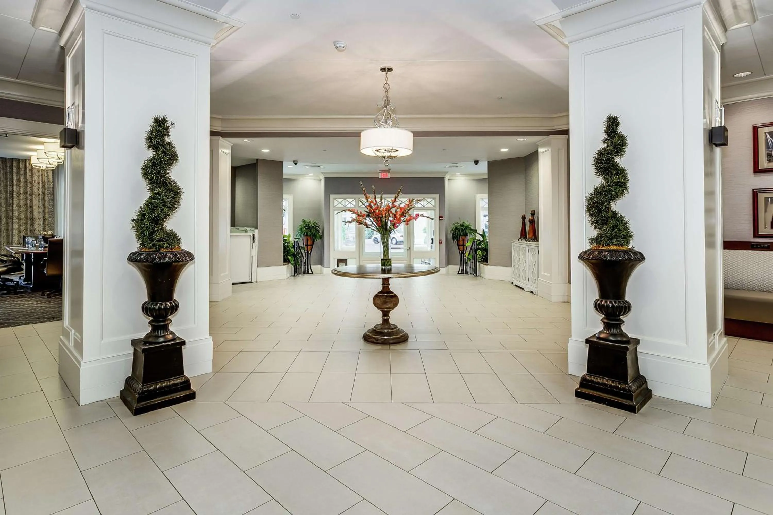 Lobby or reception in Hampton Inn & Suites Mobile - Downtown Historic District