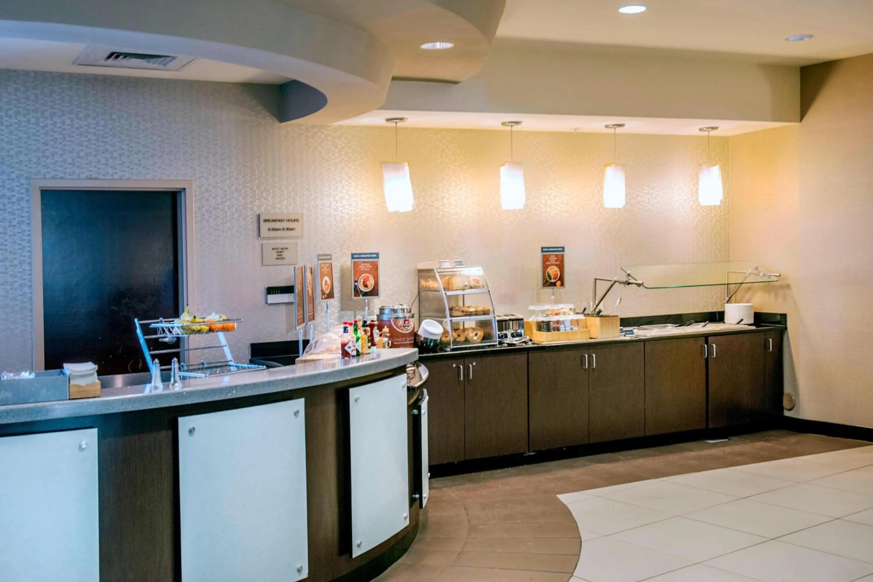 Breakfast in Springhill Suites by Marriott Pueblo Downtown