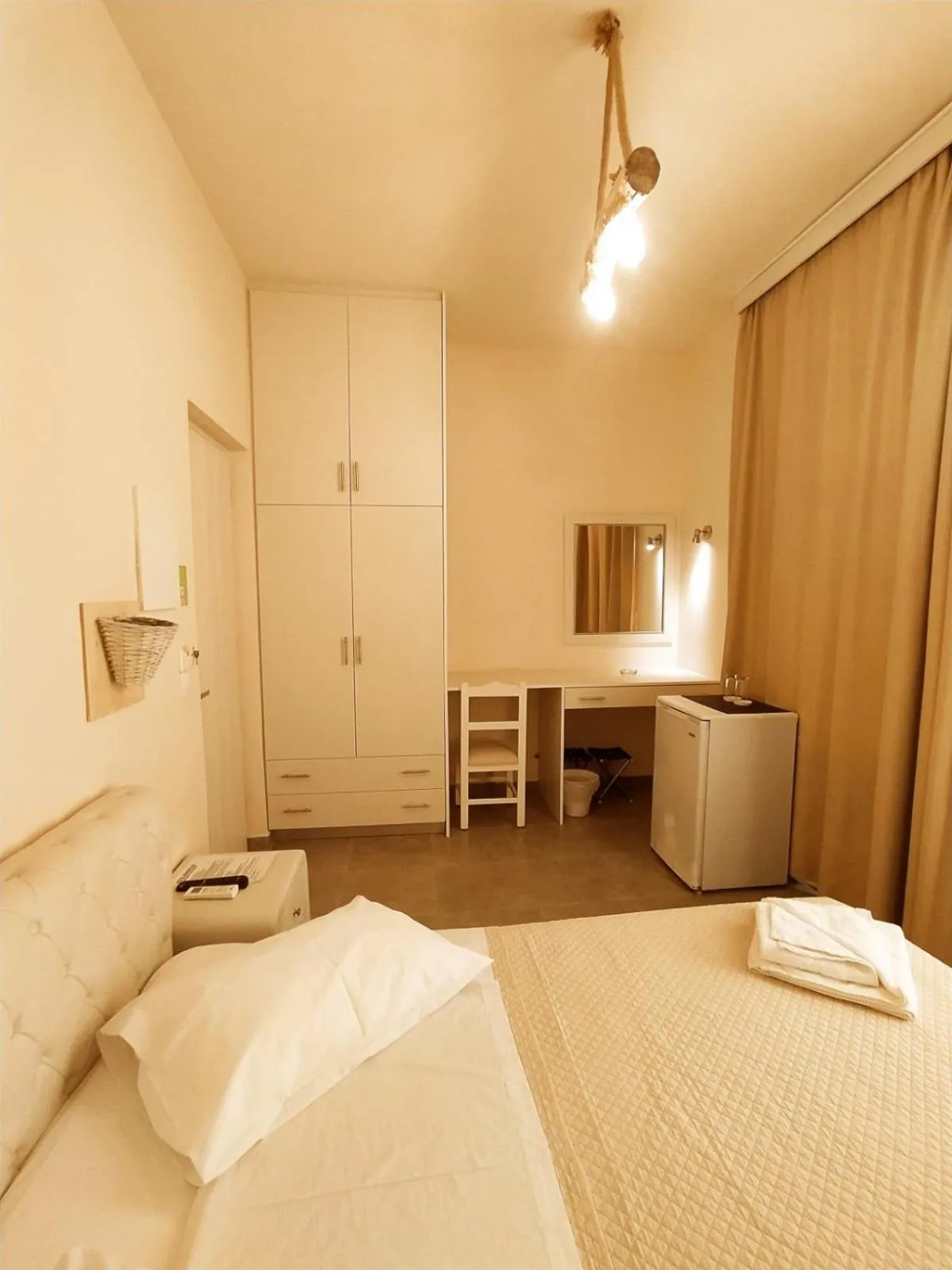 Bedroom, Bed in Amaryllis Hotel