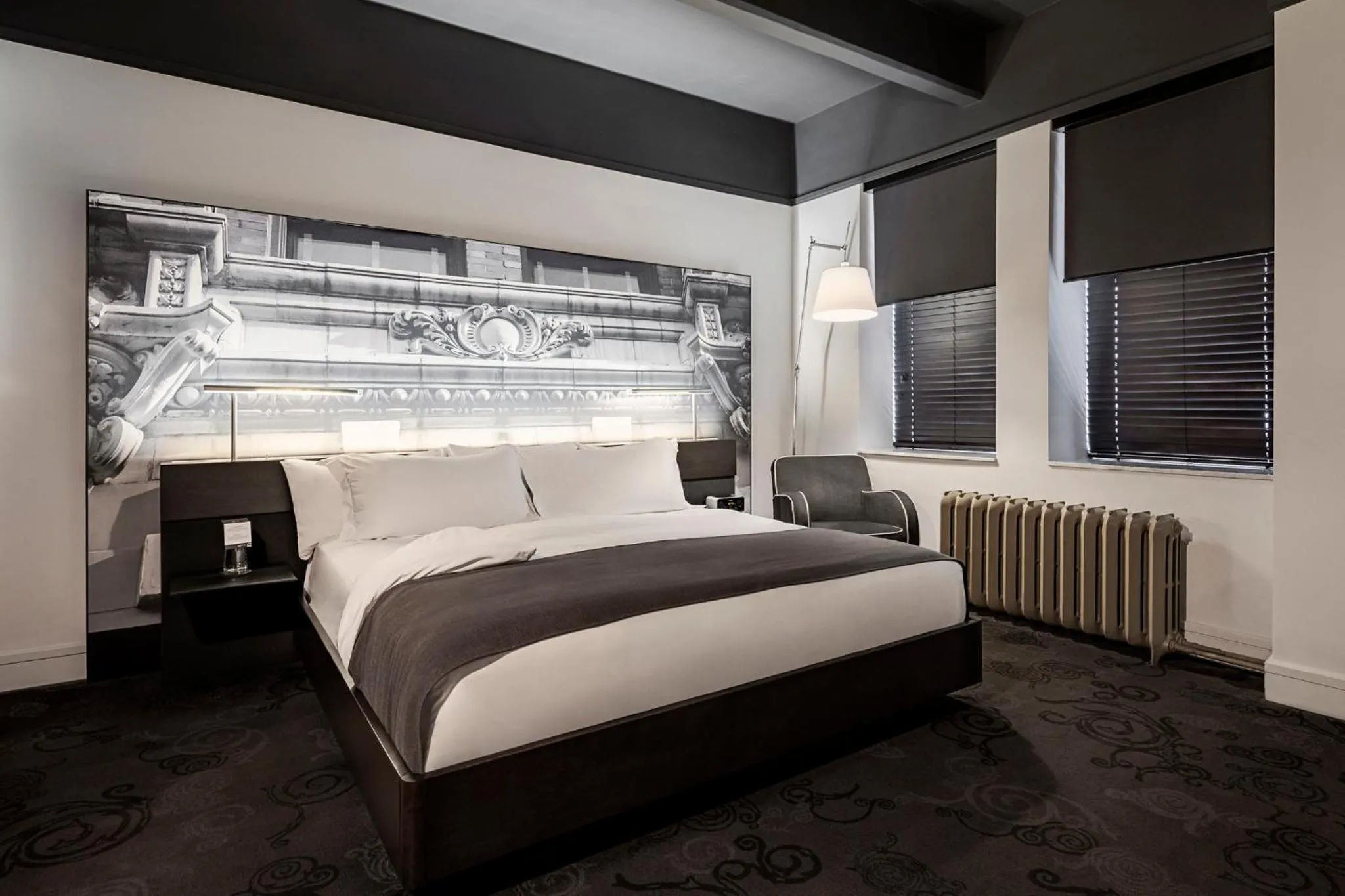 Bed in Hôtel Le Germain Québec