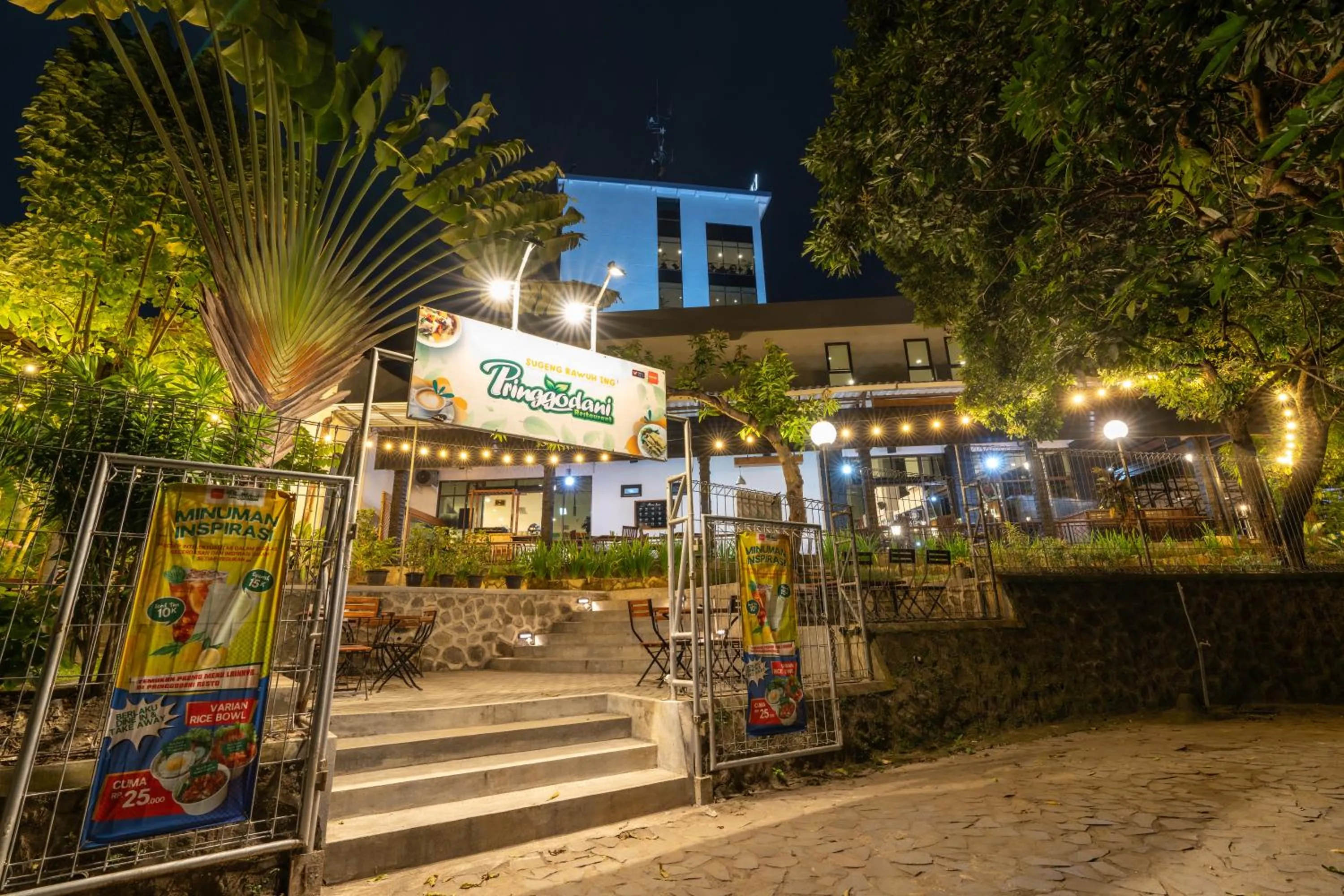 Property building in MMUGM Hotel