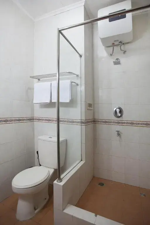 Superior Double or Twin Room in MMUGM Hotel Superior Double or Twin Room in MMUGM Hotel