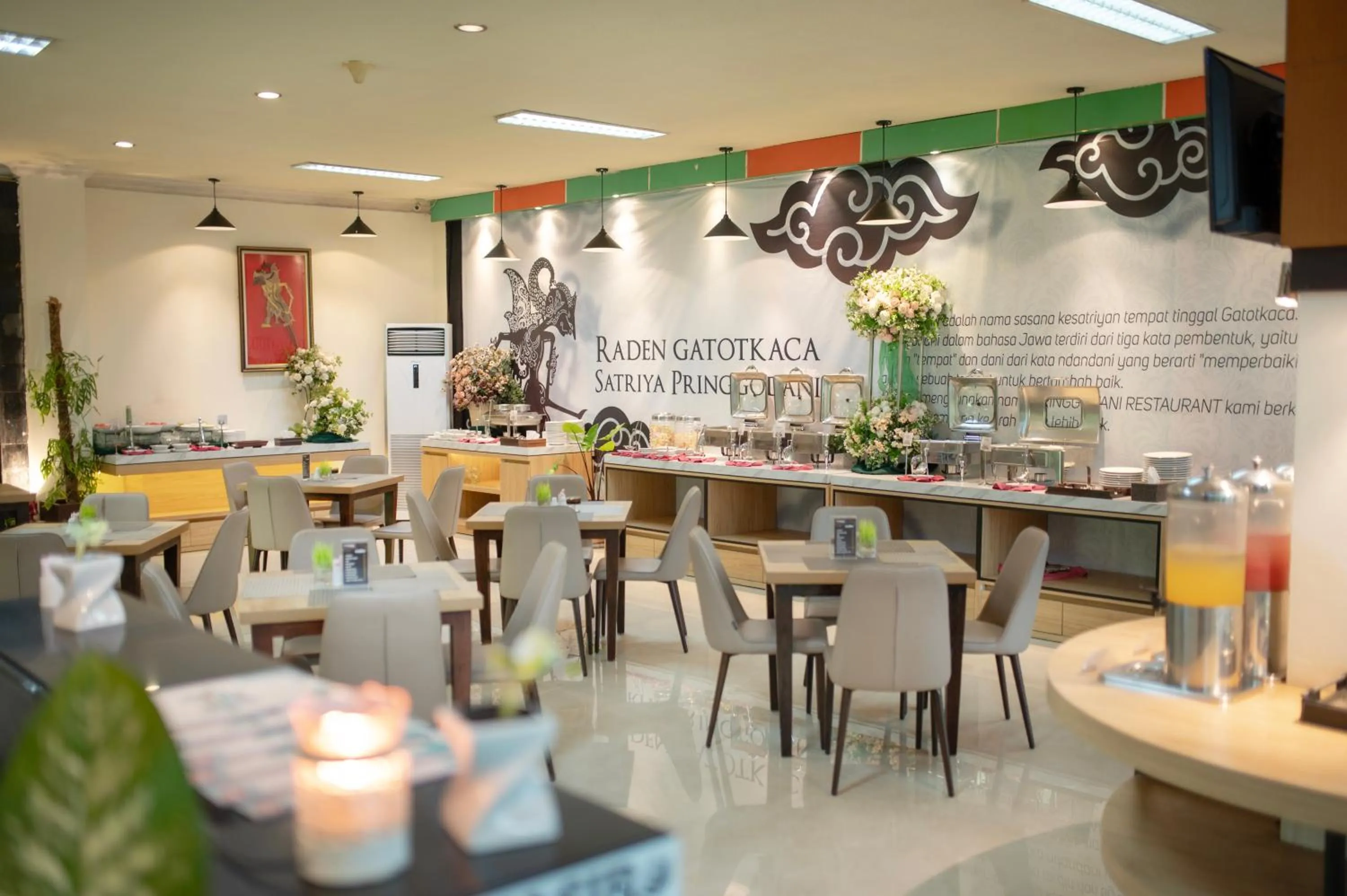 Restaurant/places to eat in MMUGM Hotel