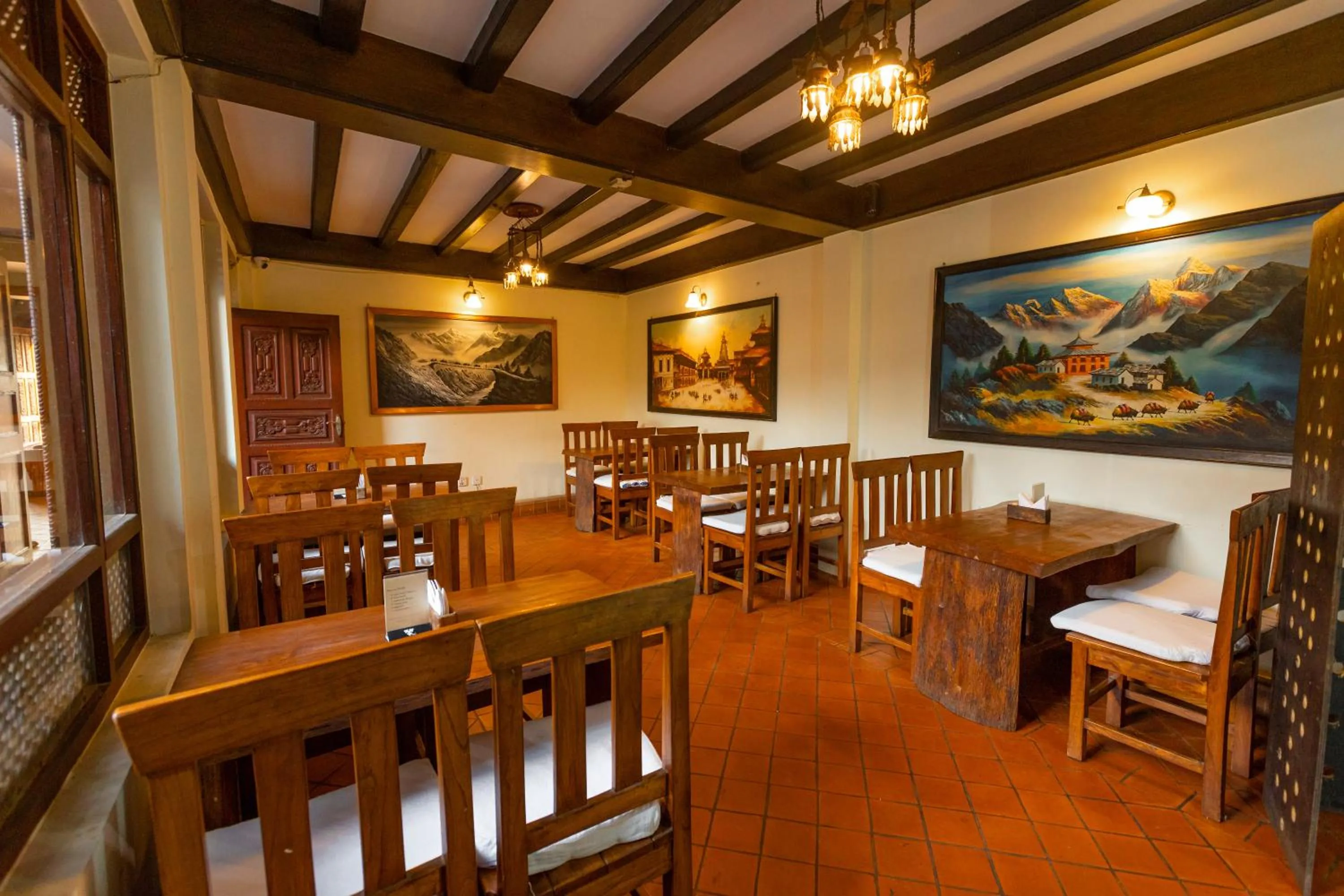 Restaurant/places to eat in Vajra Boutique Hotel