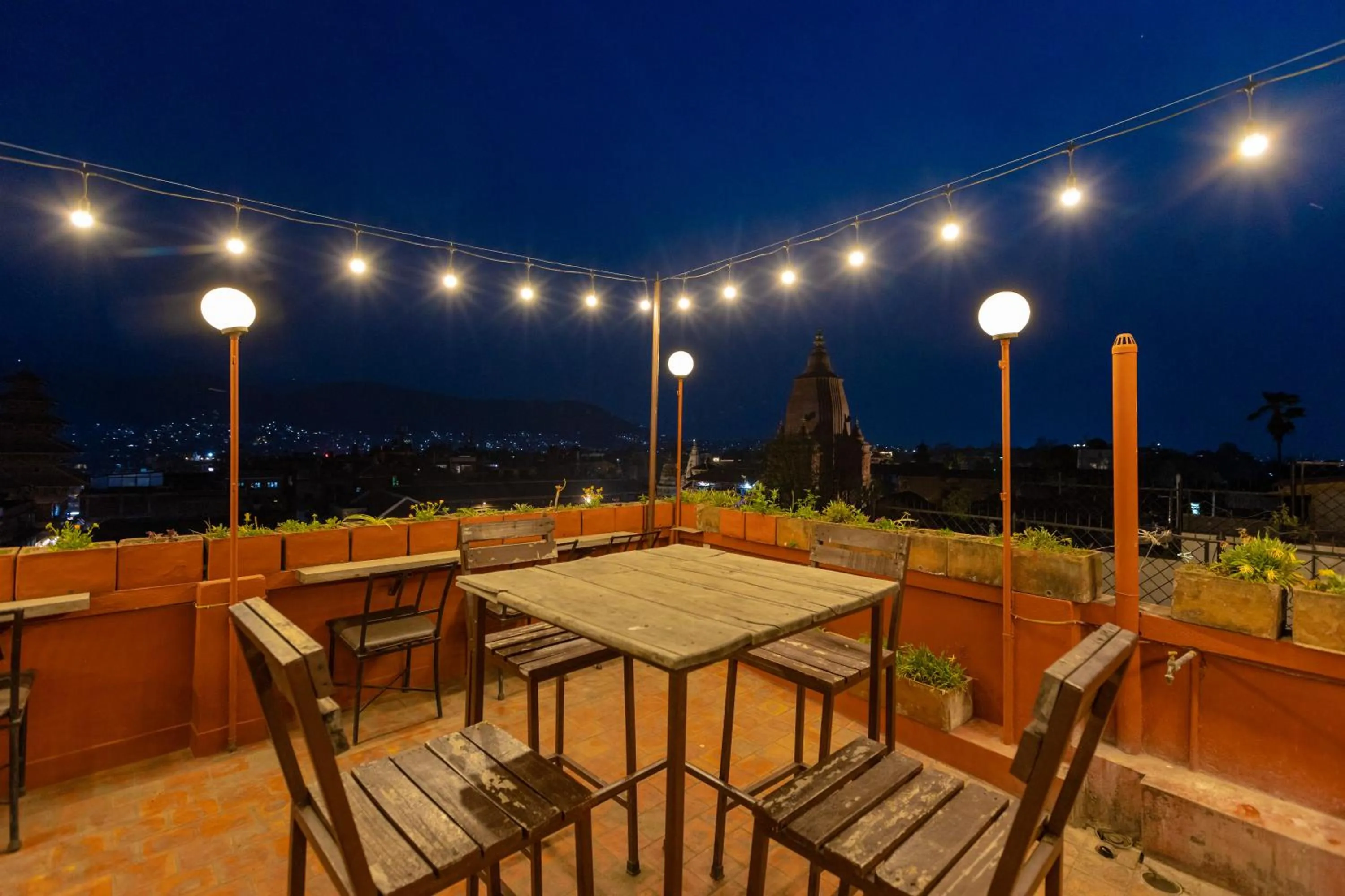 Restaurant/places to eat in Vajra Boutique Hotel