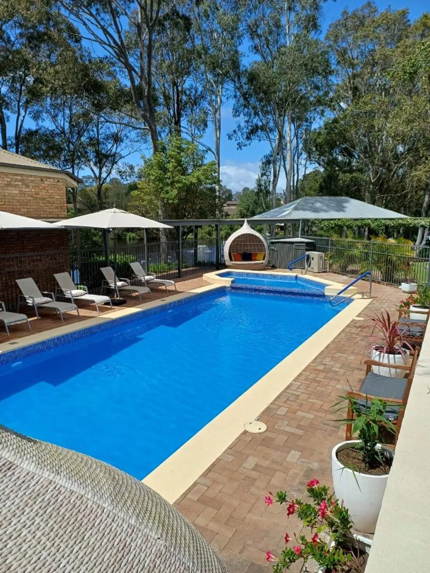 Swimming pool in Lincoln Downs Resort Batemans Bay