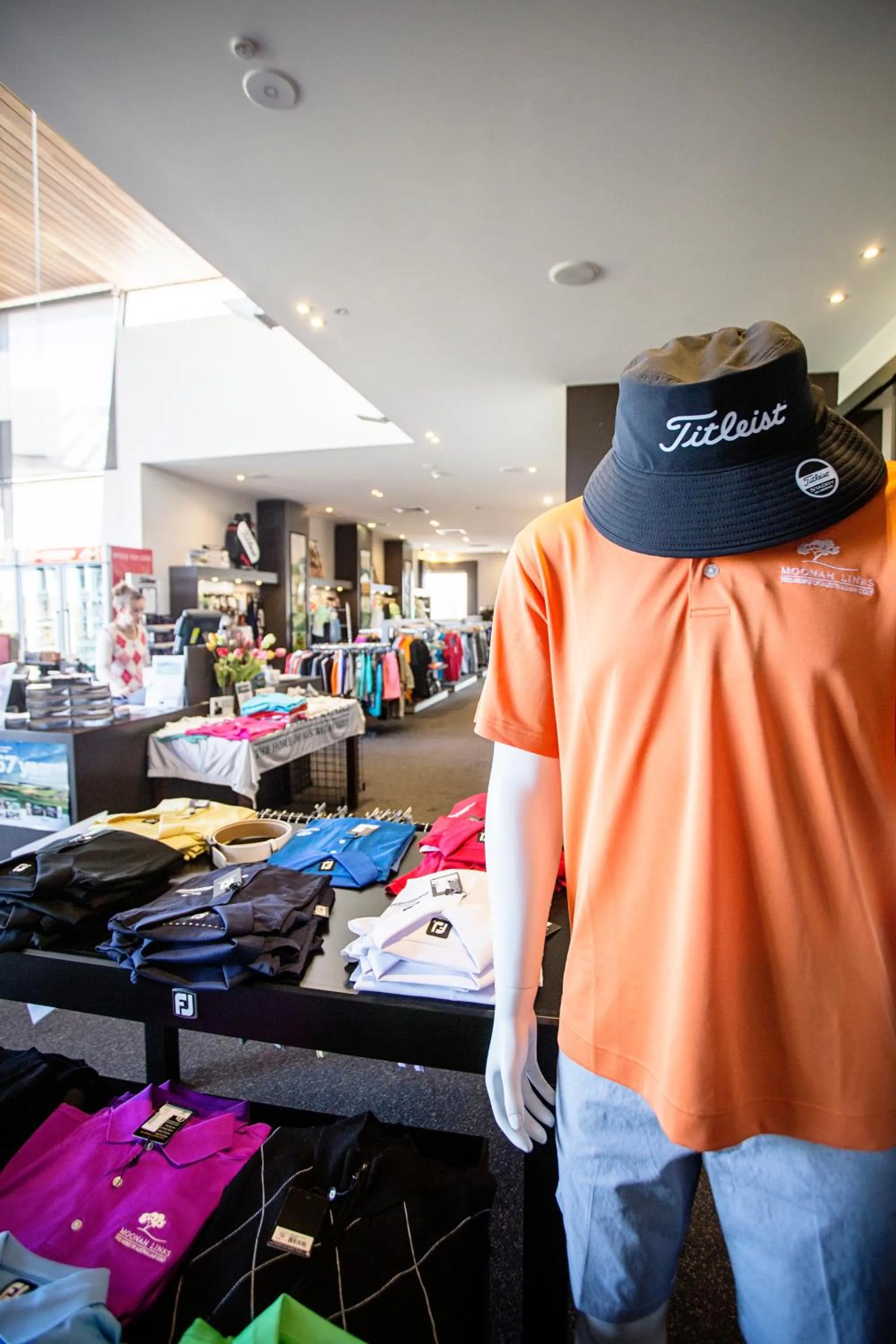 On-site shops in Peppers Moonah Links Resort