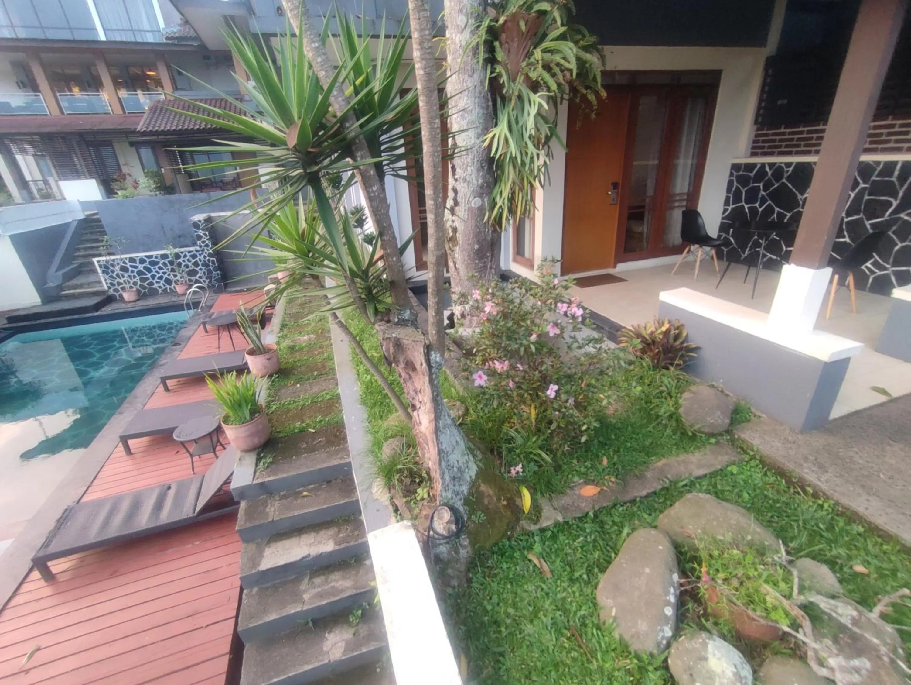 Property building in Dago Highland Resort