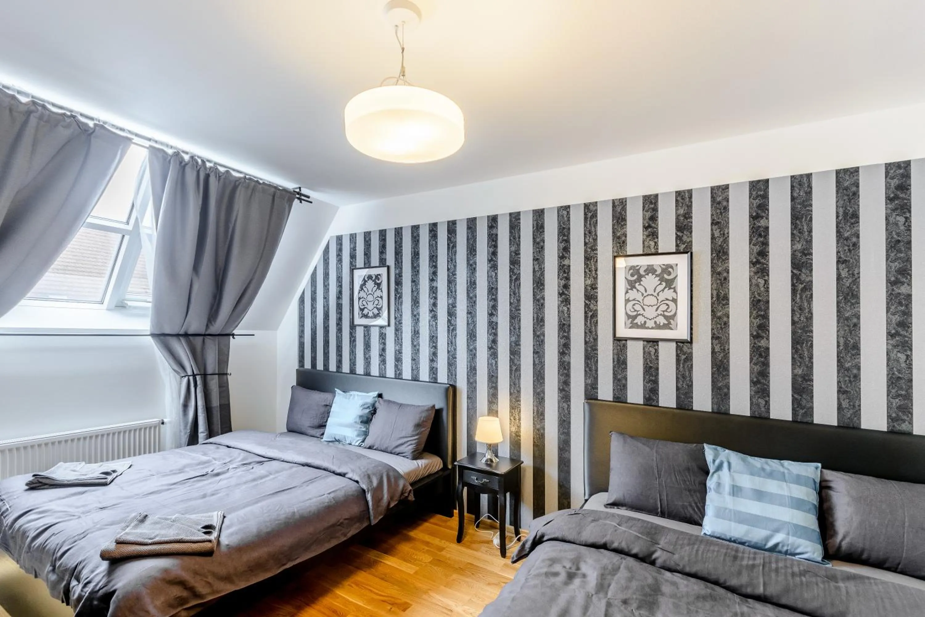 Bedroom, Bed in Riverside SPIRIT