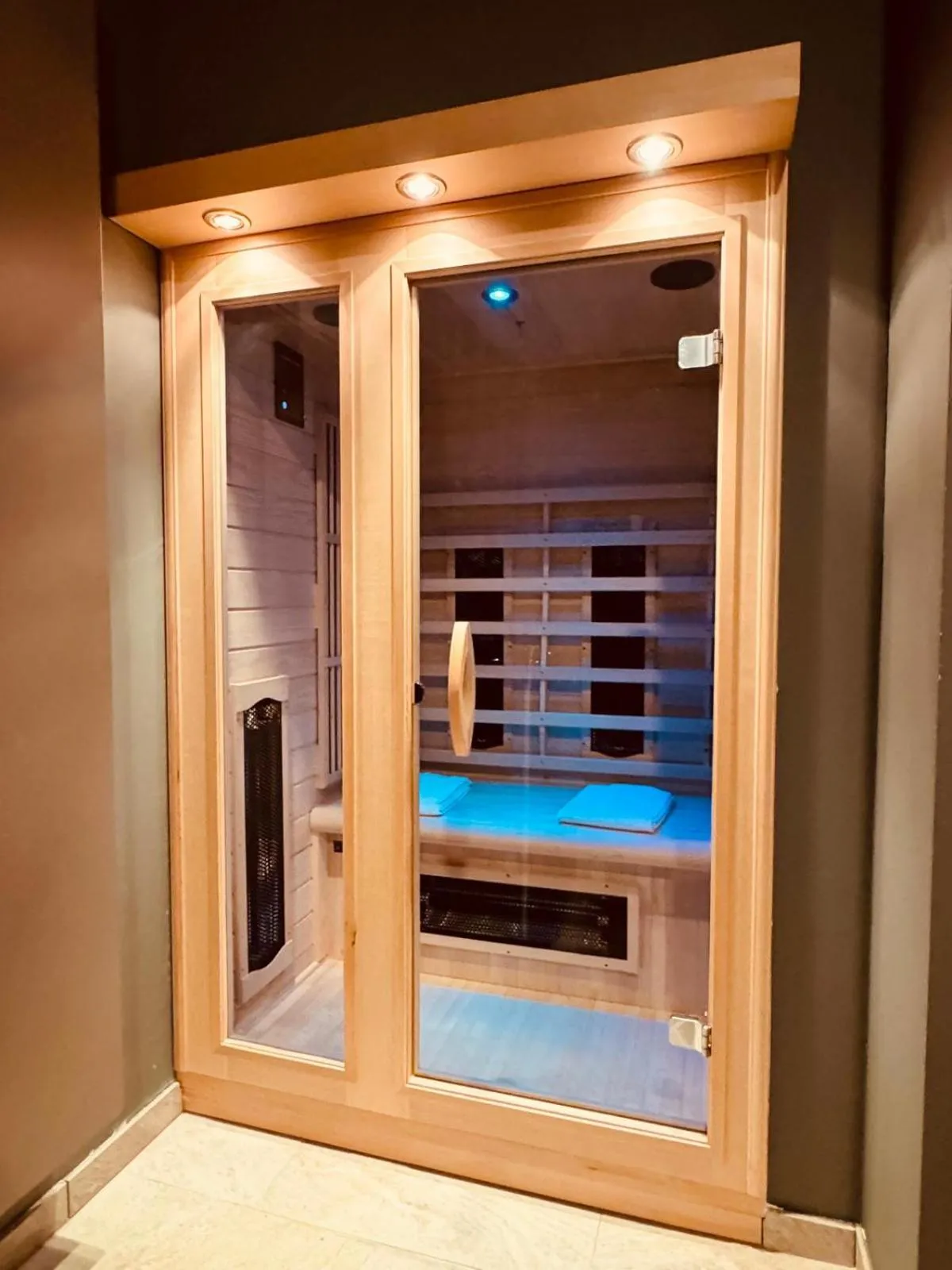 Sauna in The Rose Suites