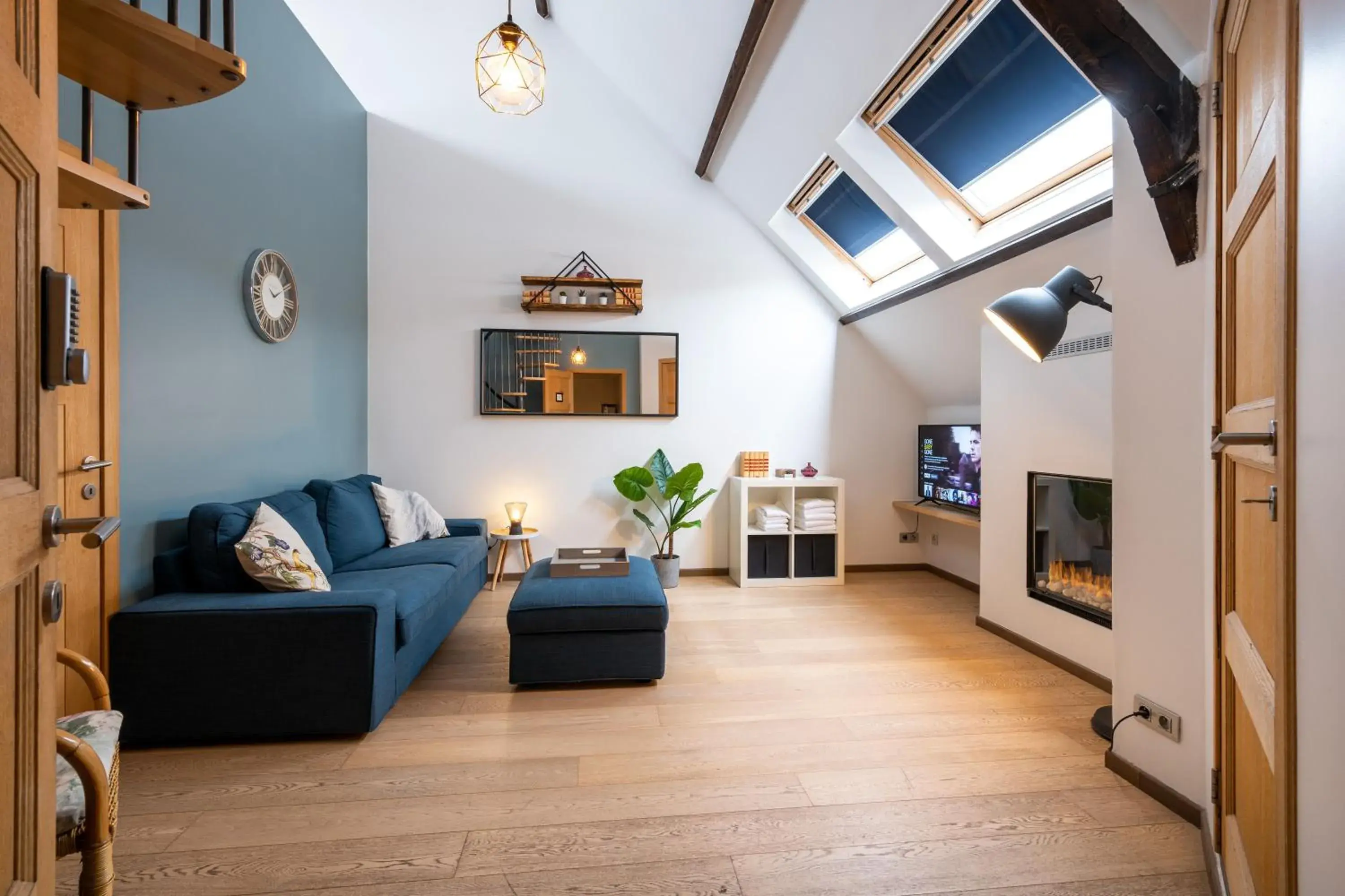 Deluxe Family Suite in The Rose Suites Deluxe Family Suite in The Rose Suites