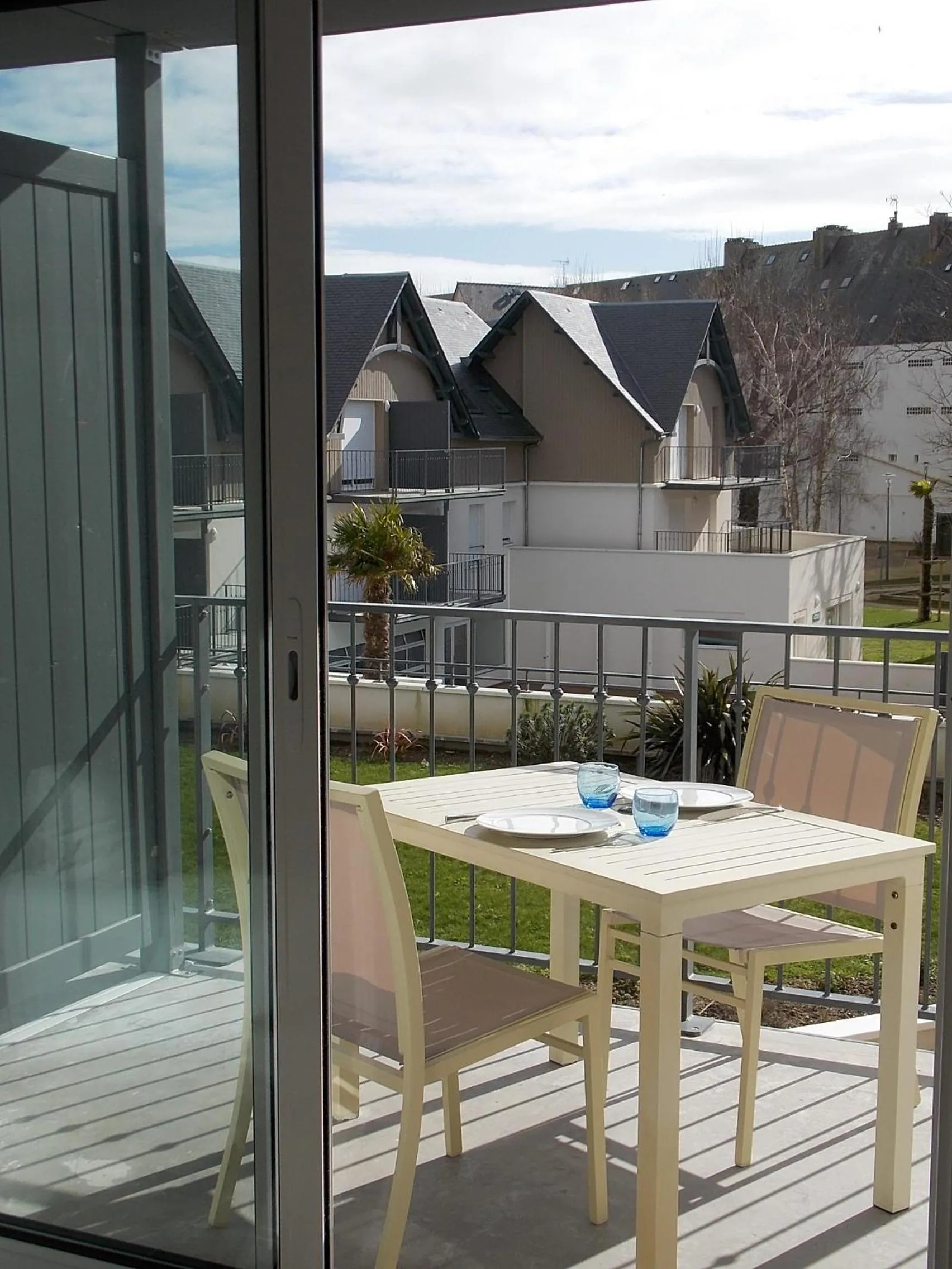 Balcony/Terrace in Résidence Vacances Bleues Les Jardins d'Arvor