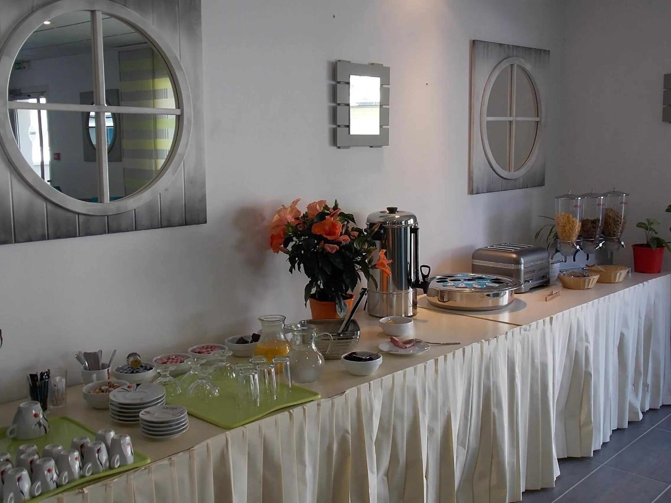 Restaurant/places to eat in Résidence Vacances Bleues Les Jardins d'Arvor