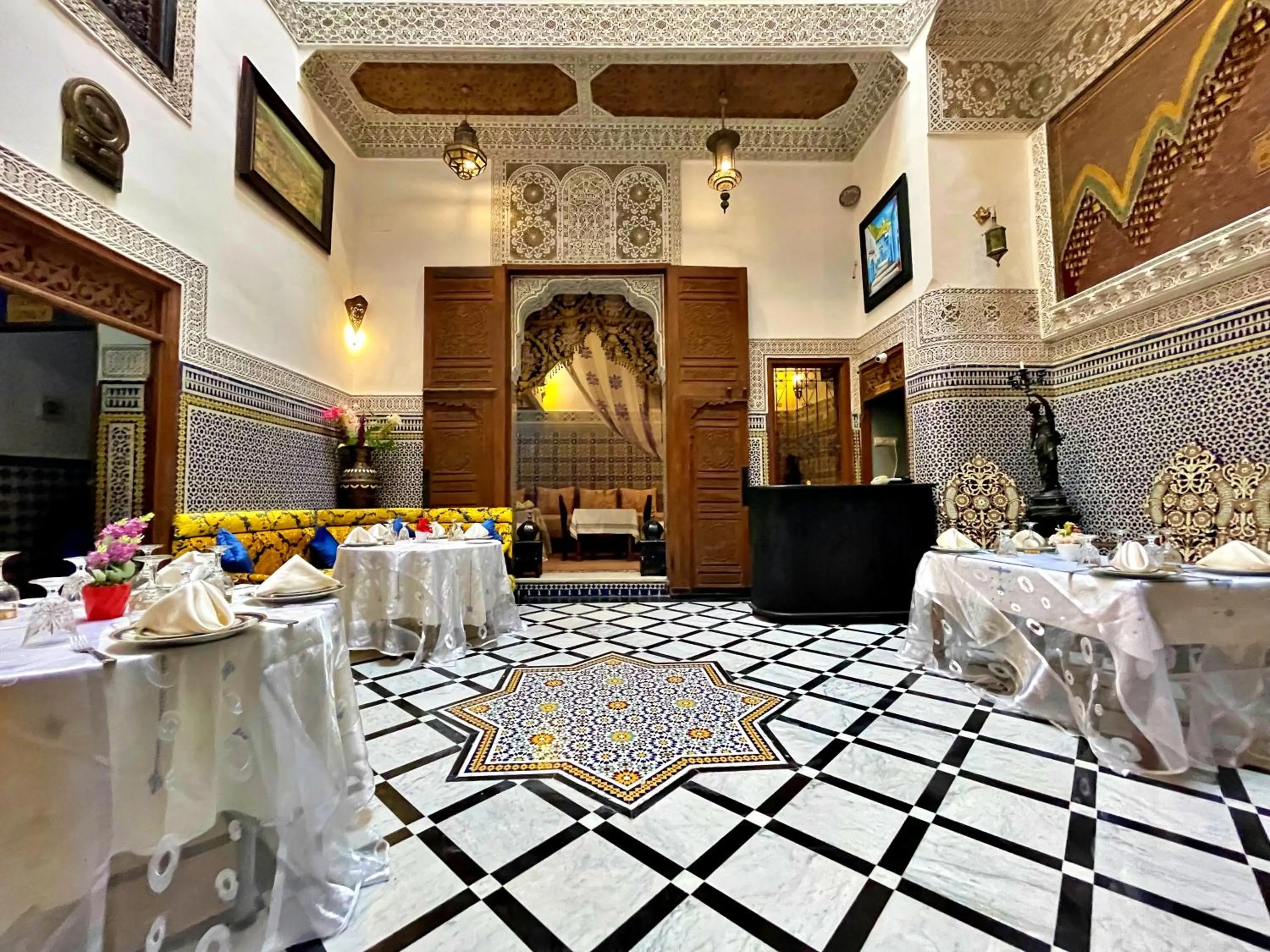 Restaurant/places to eat in Riad Dar Guennoun - Luxury Suites in the Heart of Fes