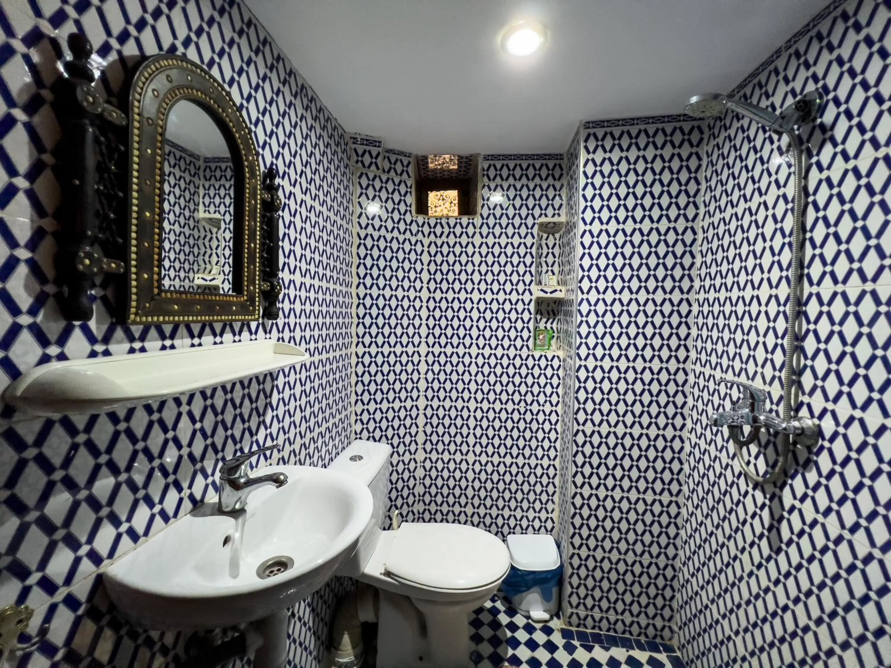 Bathroom in Riad Dar Guennoun - Luxury Suites in the Heart of Fes
